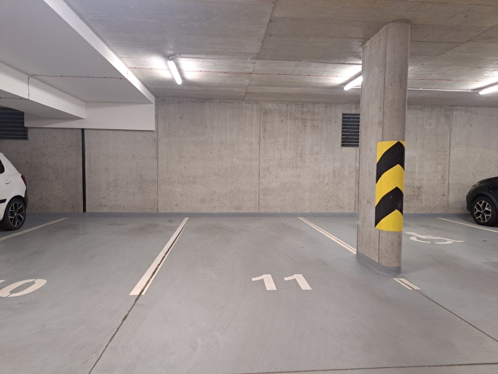 Prenájom bytu 3-izbový 76 m², Želetická, Praha, Praha Prenájom bytu 3-izbový 76 m², Želetická, Praha, Praha