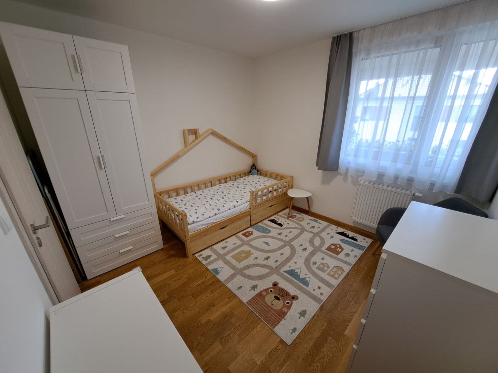 Prenájom bytu 3-izbový 76 m², Želetická, Praha, Praha Prenájom bytu 3-izbový 76 m², Želetická, Praha, Praha