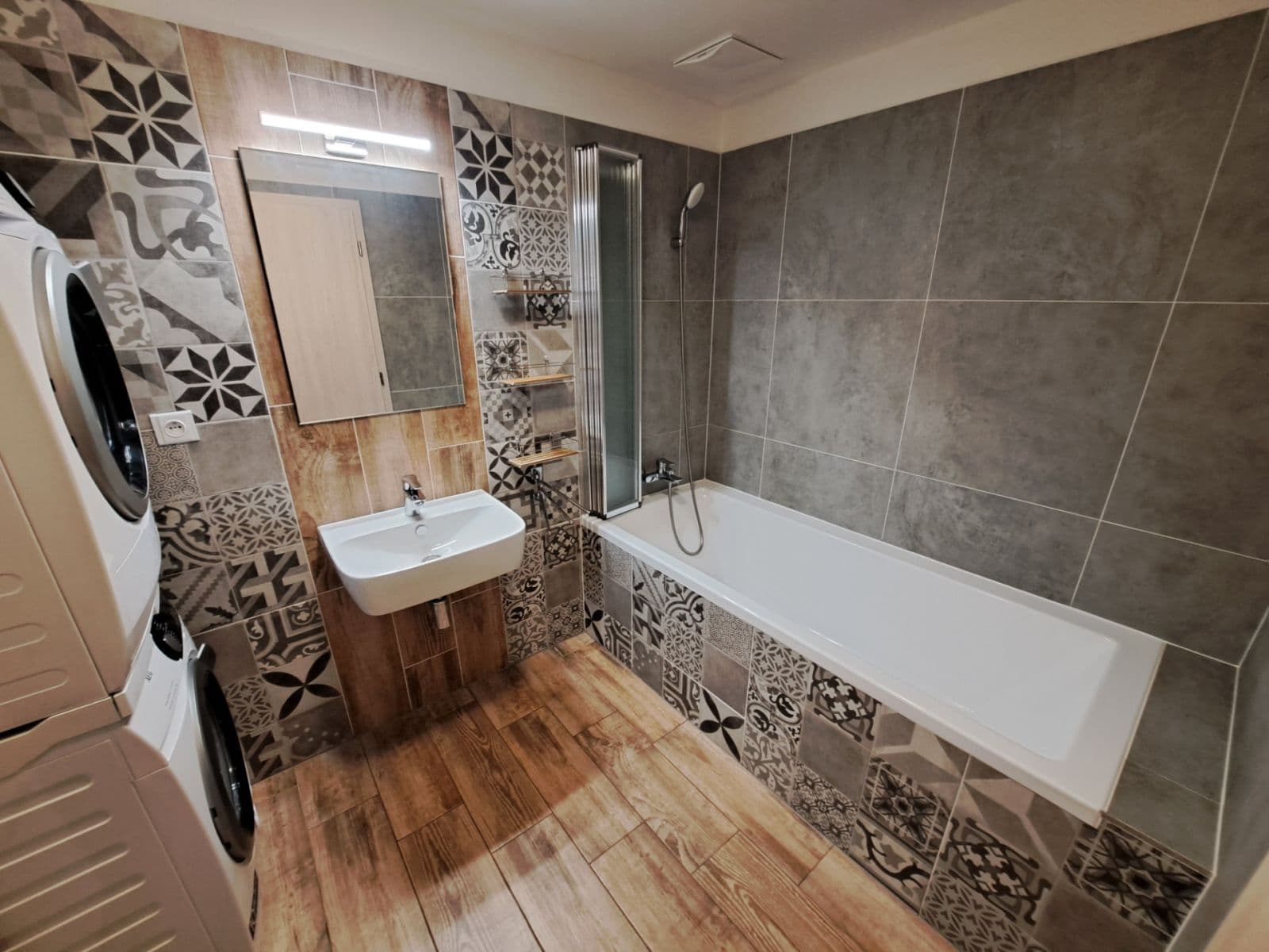 Prenájom bytu 3-izbový 76 m², Želetická, Praha, Praha Prenájom bytu 3-izbový 76 m², Želetická, Praha, Praha
