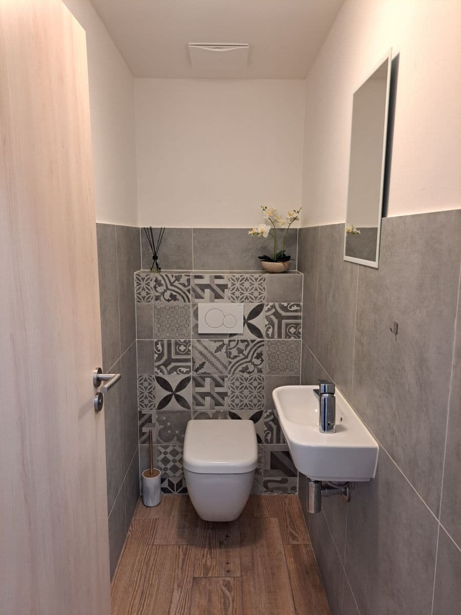 Prenájom bytu 3-izbový 76 m², Želetická, Praha, Praha Prenájom bytu 3-izbový 76 m², Želetická, Praha, Praha