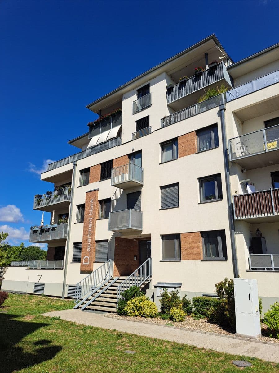 Prenájom bytu 3-izbový 76 m², Želetická, Praha, Praha Prenájom bytu 3-izbový 76 m², Želetická, Praha, Praha