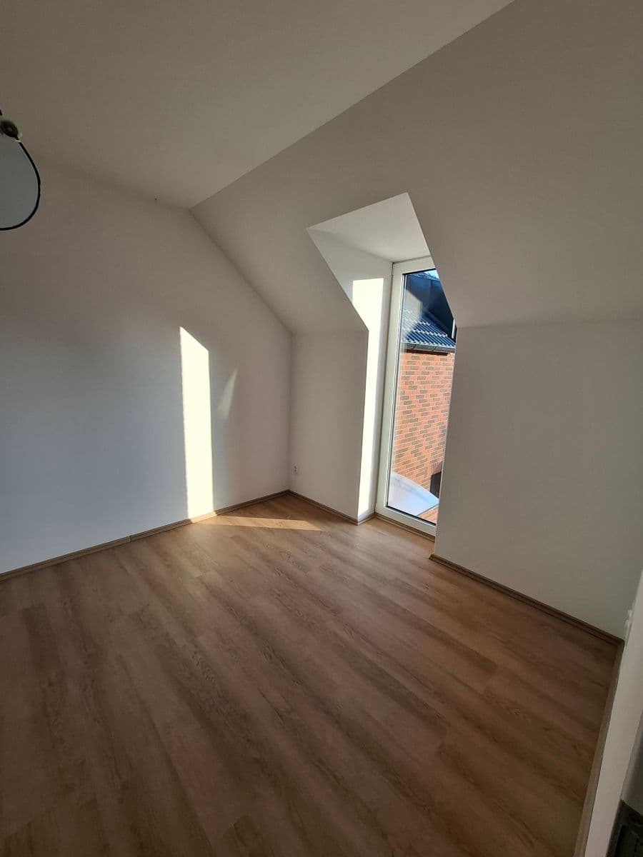 Predaj domu 67 m², pozemok 104 m², Hulická, Praha, Praha Predaj domu 67 m², pozemok 104 m², Hulická, Praha, Praha