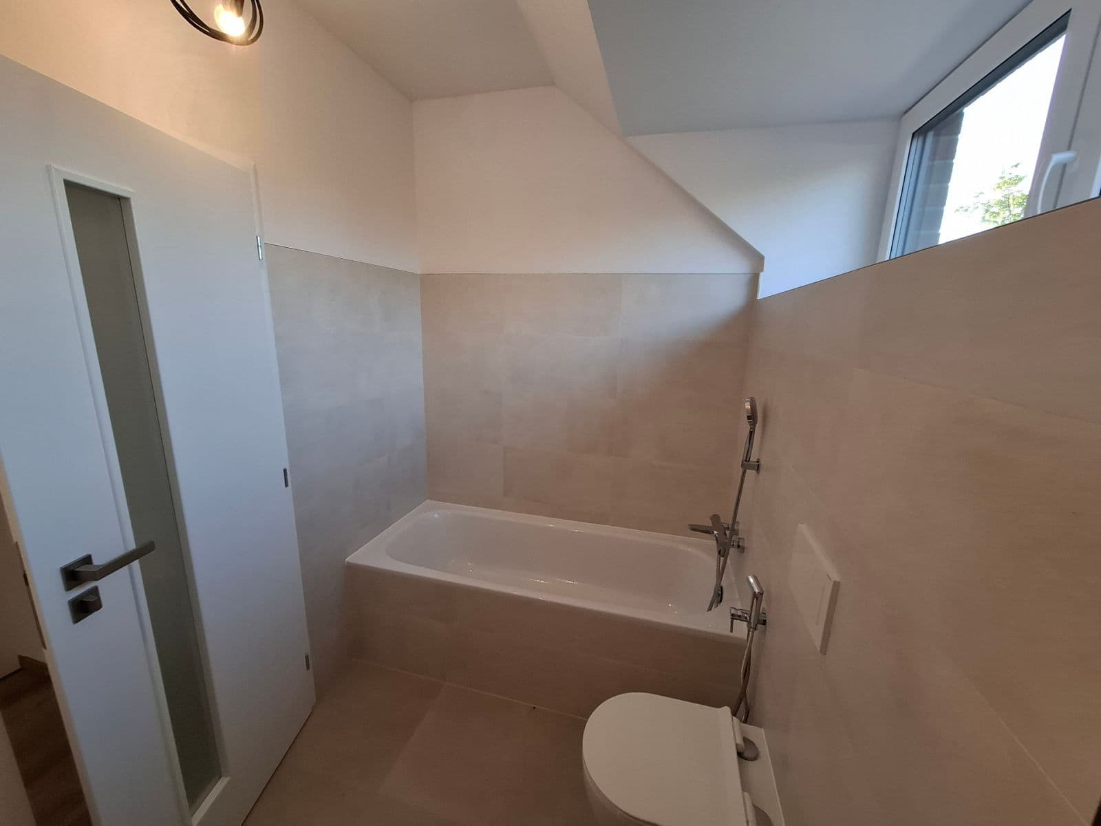 Predaj domu 67 m², pozemok 104 m², Hulická, Praha, Praha Predaj domu 67 m², pozemok 104 m², Hulická, Praha, Praha