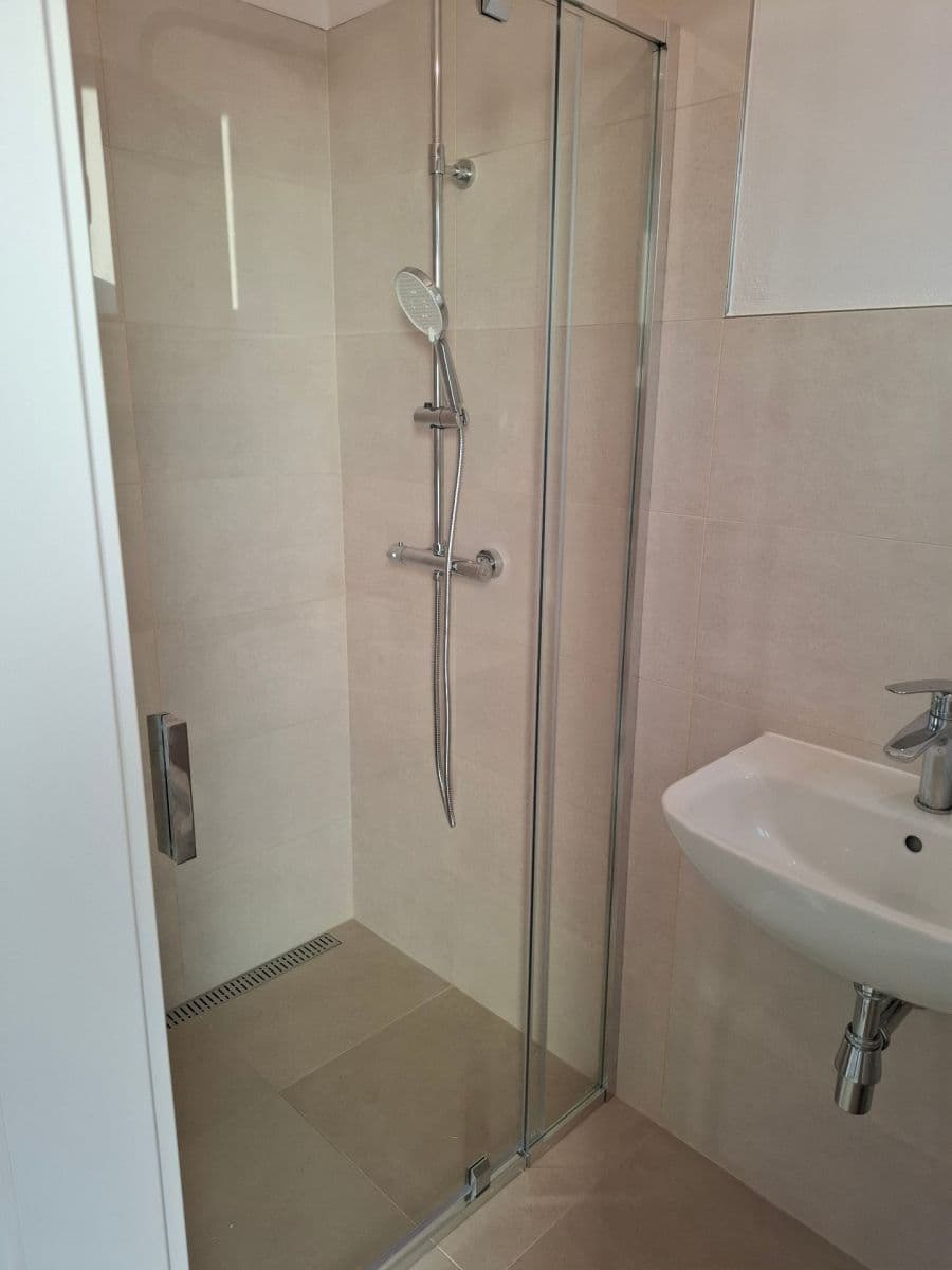 Predaj domu 67 m², pozemok 104 m², Hulická, Praha, Praha Predaj domu 67 m², pozemok 104 m², Hulická, Praha, Praha