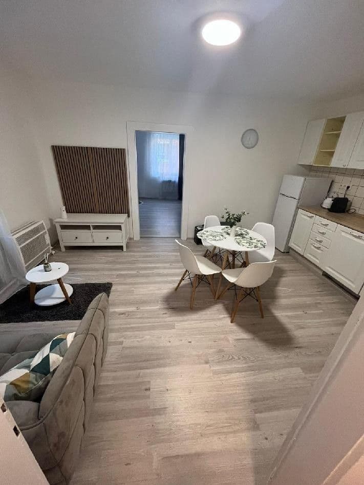 Prenájom bytu 2-izbový 54 m², Resslova, Ústí nad Labem, Ústecký kraj Prenájom bytu 2-izbový 54 m², Resslova, Ústí nad Labem, Ústecký kraj