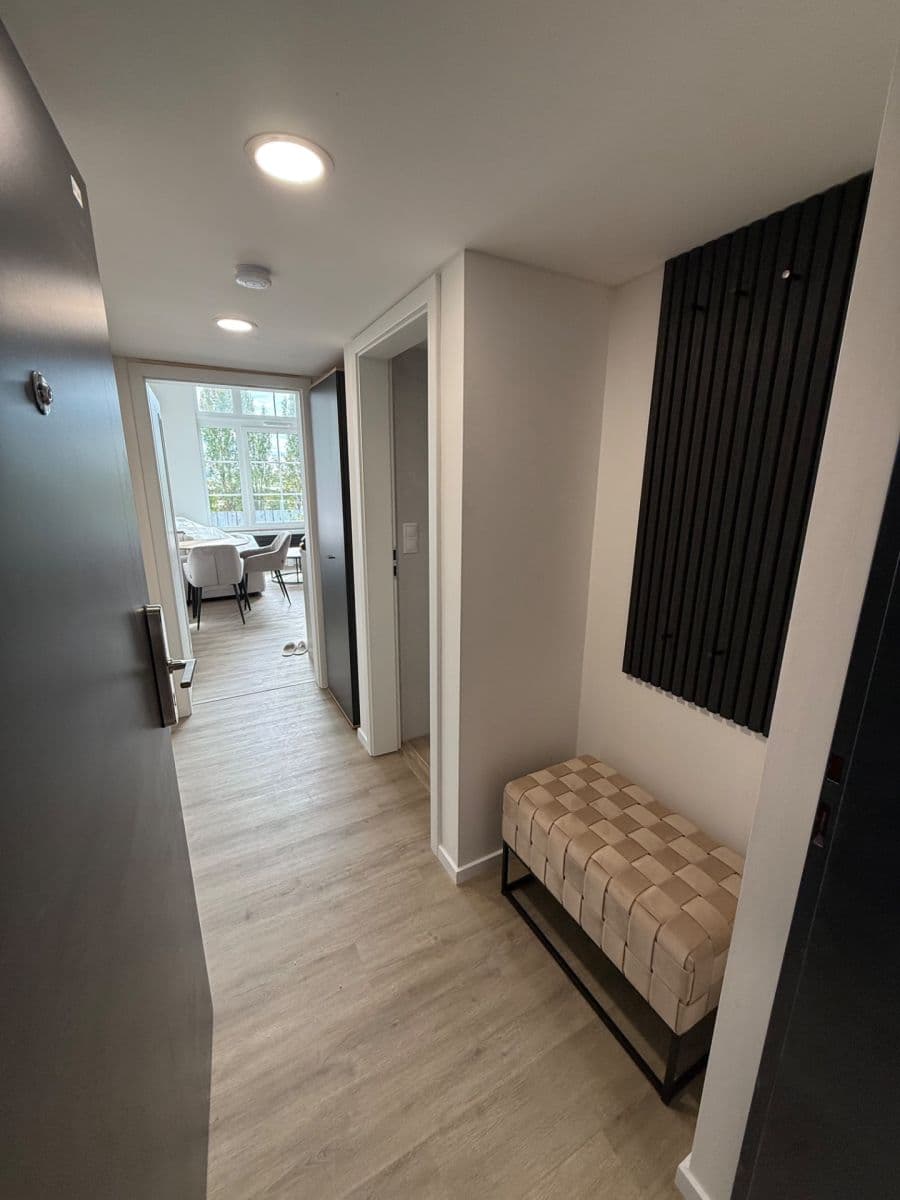 Prenájom bytu 1-izbový 38 m², Mladoboleslavská, Praha, Praha Prenájom bytu 1-izbový 38 m², Mladoboleslavská, Praha, Praha