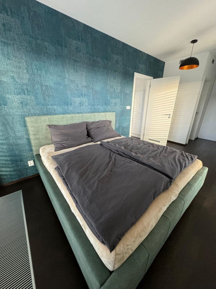 Prenájom bytu 2-izbový 56 m², Sokolova, Praha, Praha Prenájom bytu 2-izbový 56 m², Sokolova, Praha, Praha
