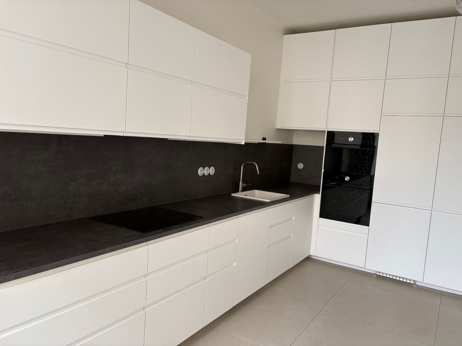 Predaj bytu 3-izbový 124 m², Velflíkova, Praha, Praha Predaj bytu 3-izbový 124 m², Velflíkova, Praha, Praha