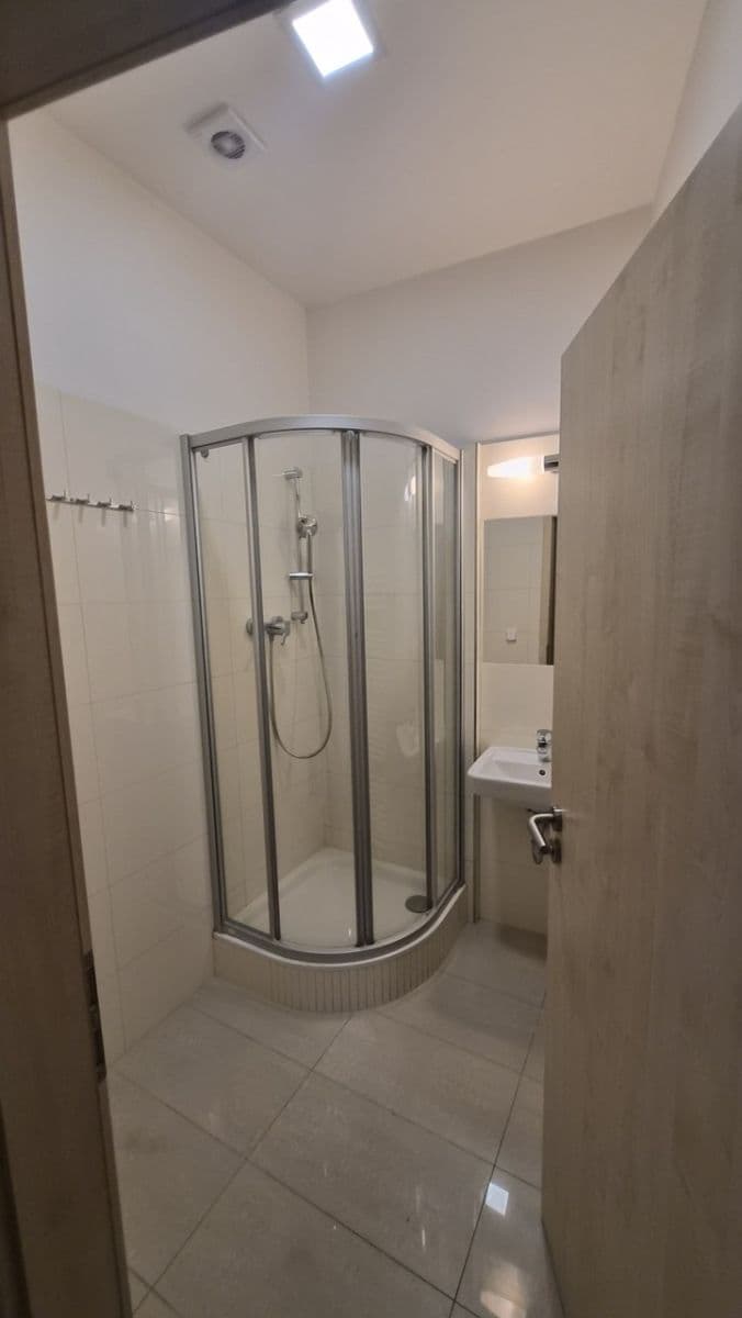 Prenájom bytu 4-izbový 82 m², Husova, Brno, Jihomoravský kraj Prenájom bytu 4-izbový 82 m², Husova, Brno, Jihomoravský kraj