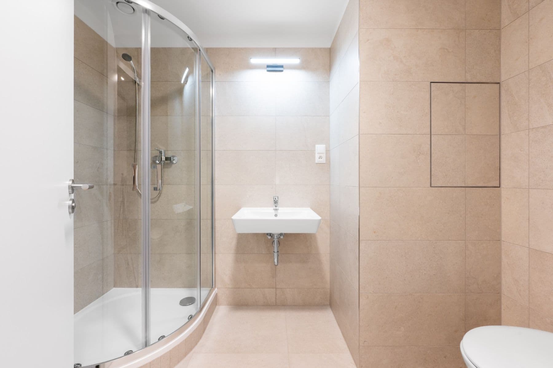 Prenájom bytu 1-izbový 33 m², Poděbradská, Praha, Praha Prenájom bytu 1-izbový 33 m², Poděbradská, Praha, Praha