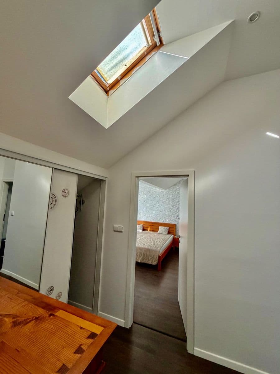 Prenájom bytu 4-izbový 104 m², Kvetná, Ružinov, Bratislavský kraj Prenájom bytu 4-izbový 104 m², Kvetná, Ružinov, Bratislavský kraj