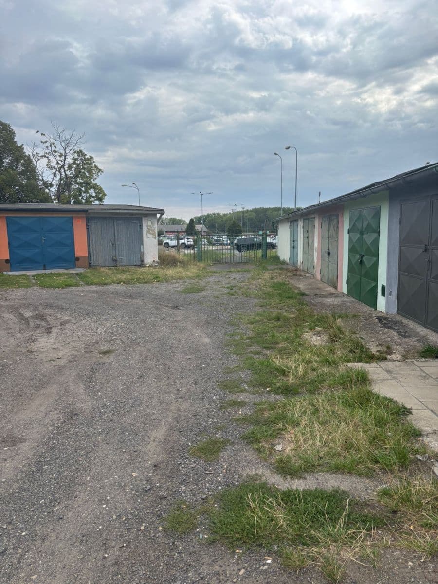 Predaj garáže 21 m², Černovická, Chomutov, Ústecký kraj Predaj garáže 21 m², Černovická, Chomutov, Ústecký kraj