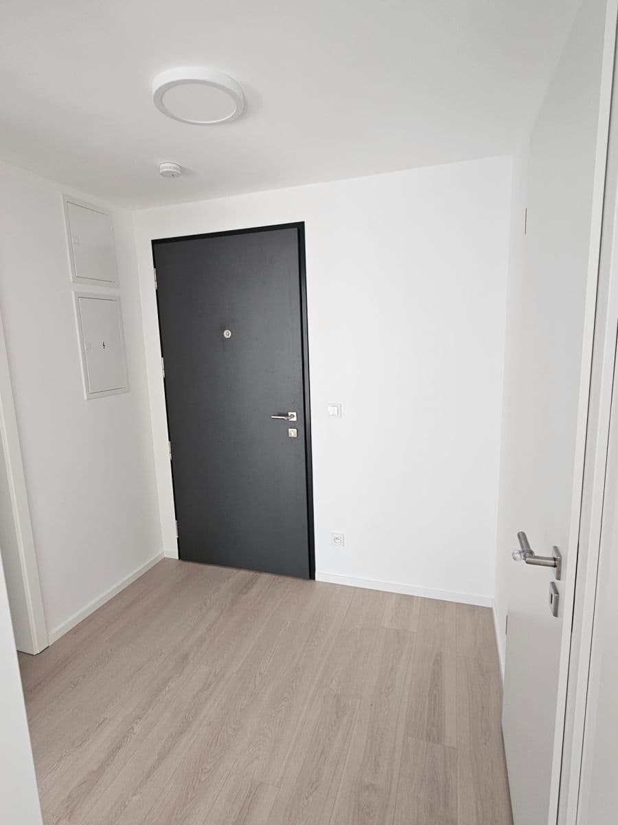 Prenájom bytu 2-izbový 52 m², Kladno, Středočeský kraj Prenájom bytu 2-izbový 52 m², Kladno, Středočeský kraj