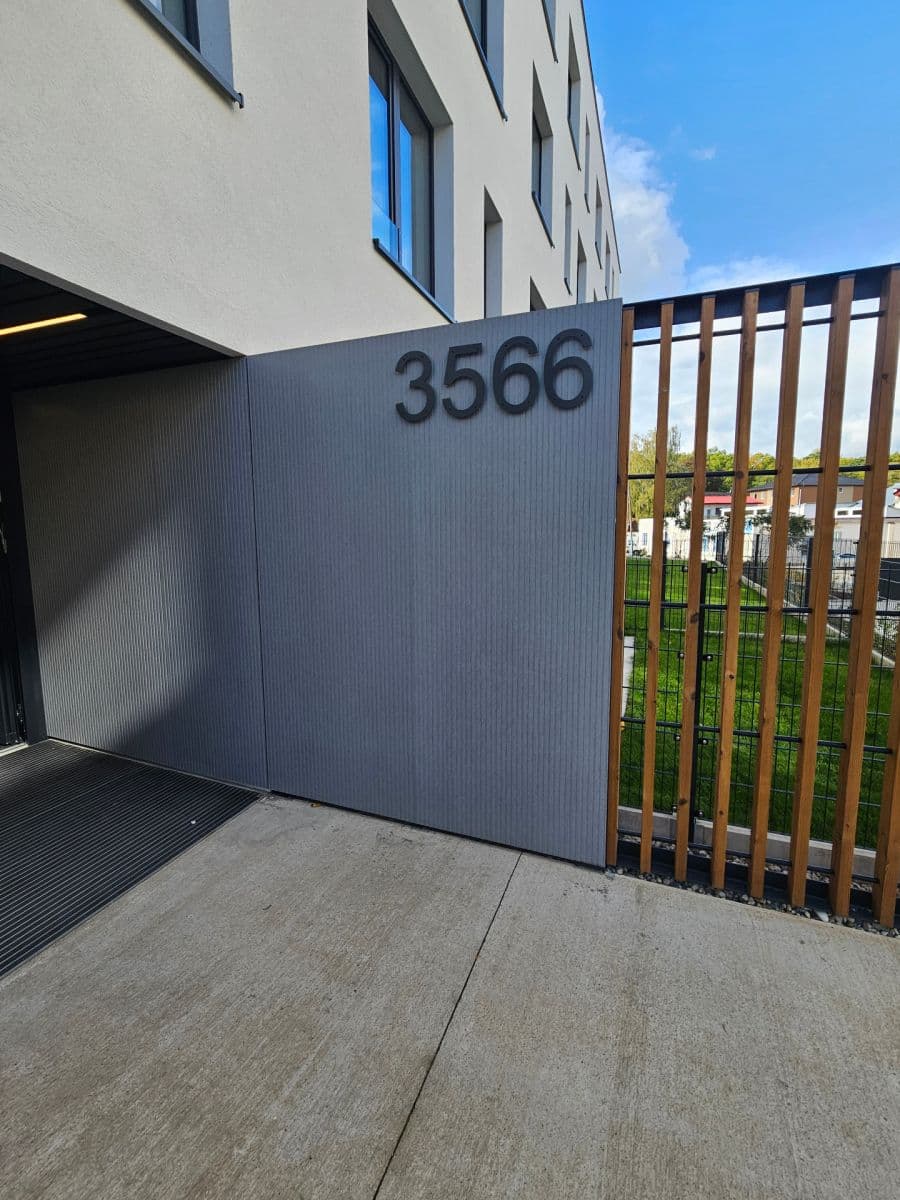 Prenájom bytu 2-izbový 52 m², Kladno, Středočeský kraj Prenájom bytu 2-izbový 52 m², Kladno, Středočeský kraj