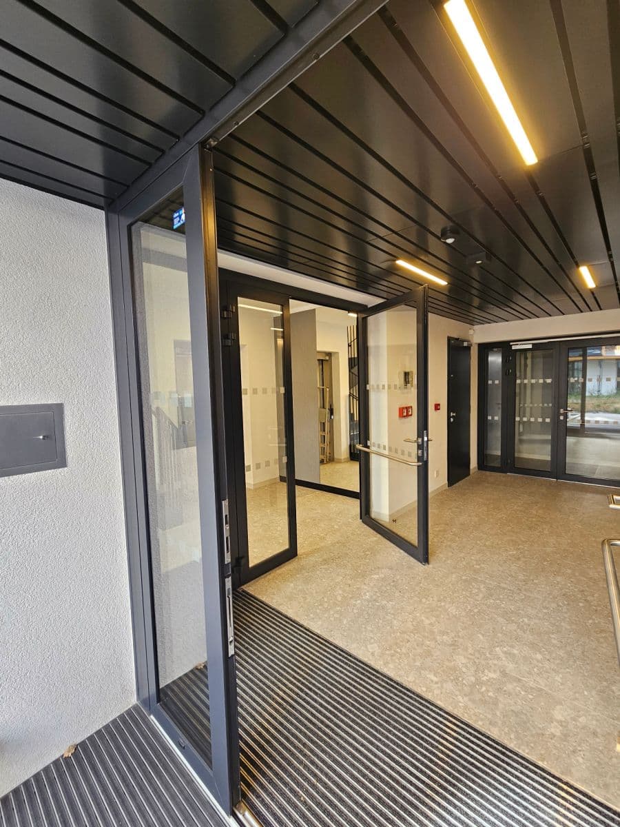 Prenájom bytu 2-izbový 52 m², Kladno, Středočeský kraj Prenájom bytu 2-izbový 52 m², Kladno, Středočeský kraj