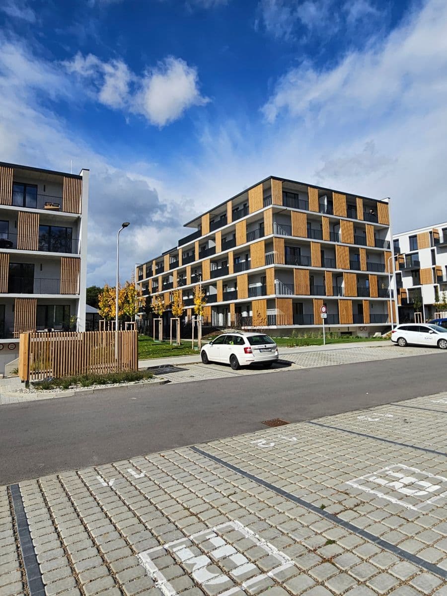 Prenájom bytu 2-izbový 52 m², Kladno, Středočeský kraj Prenájom bytu 2-izbový 52 m², Kladno, Středočeský kraj