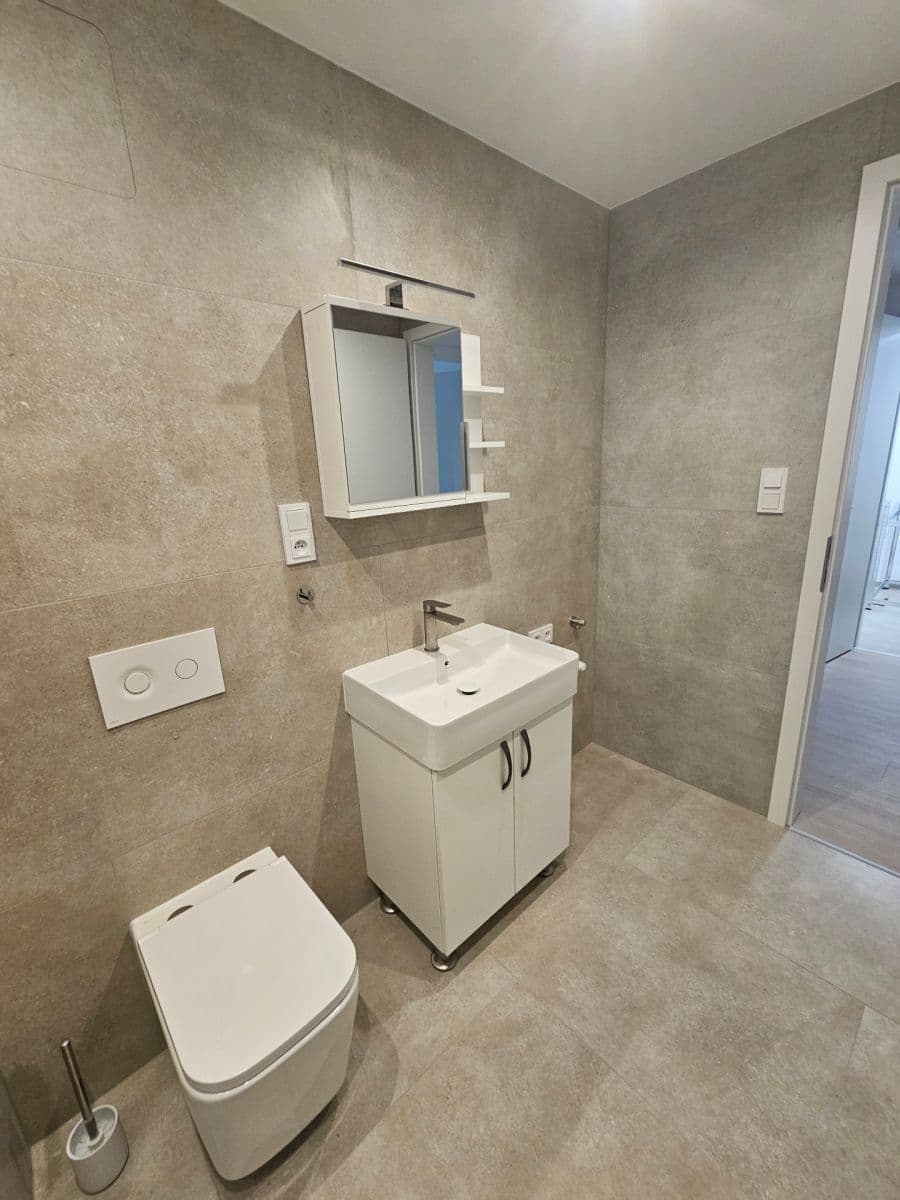 Prenájom bytu 2-izbový 52 m², Kladno, Středočeský kraj Prenájom bytu 2-izbový 52 m², Kladno, Středočeský kraj
