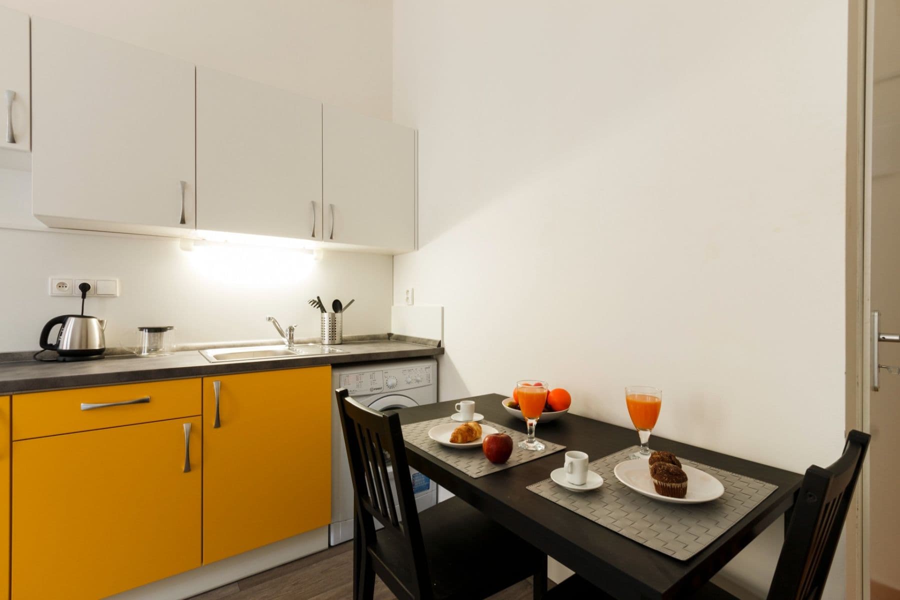 Prenájom bytu 1-izbový 300 m², Víta Nejedlého, Praha, Praha Prenájom bytu 1-izbový 300 m², Víta Nejedlého, Praha, Praha