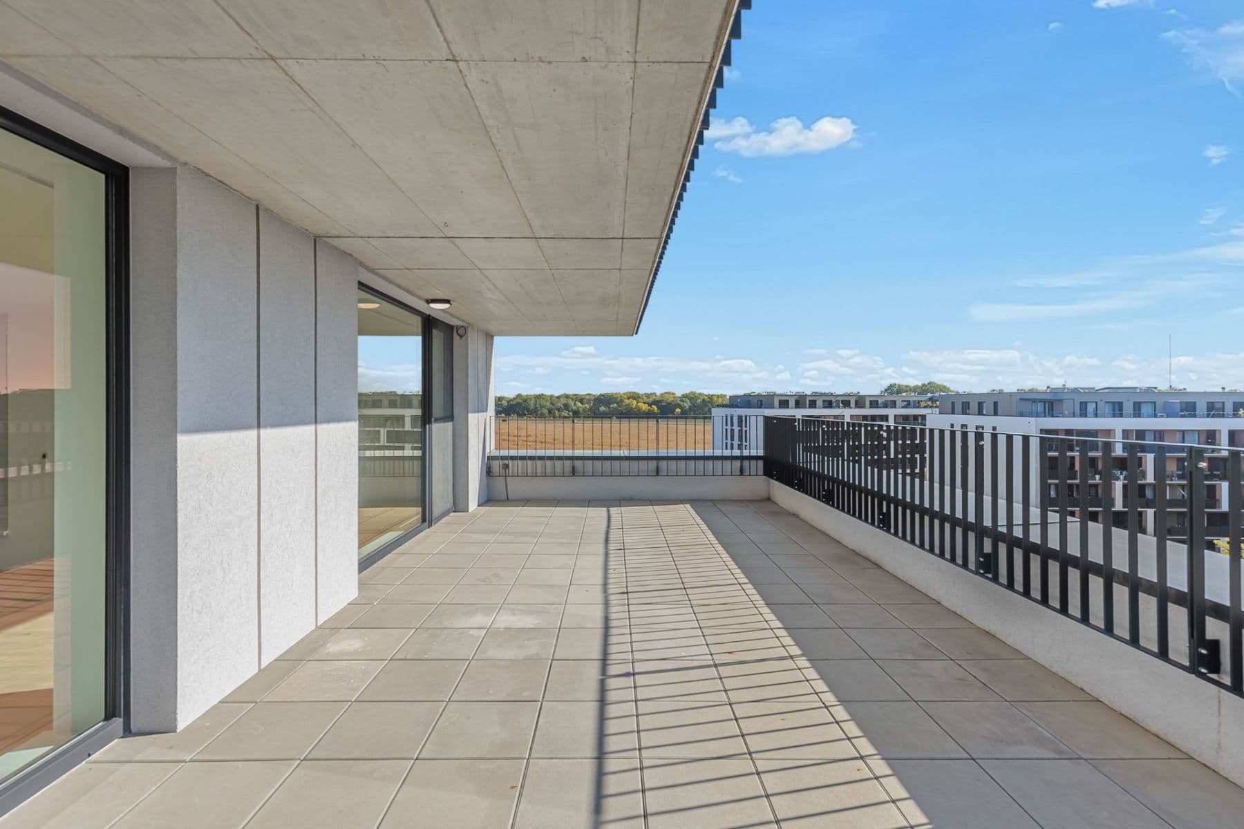 Predaj bytu 4-izbový 107 m², Fialová, Petržalka, Bratislavský kraj Predaj bytu 4-izbový 107 m², Fialová, Petržalka, Bratislavský kraj
