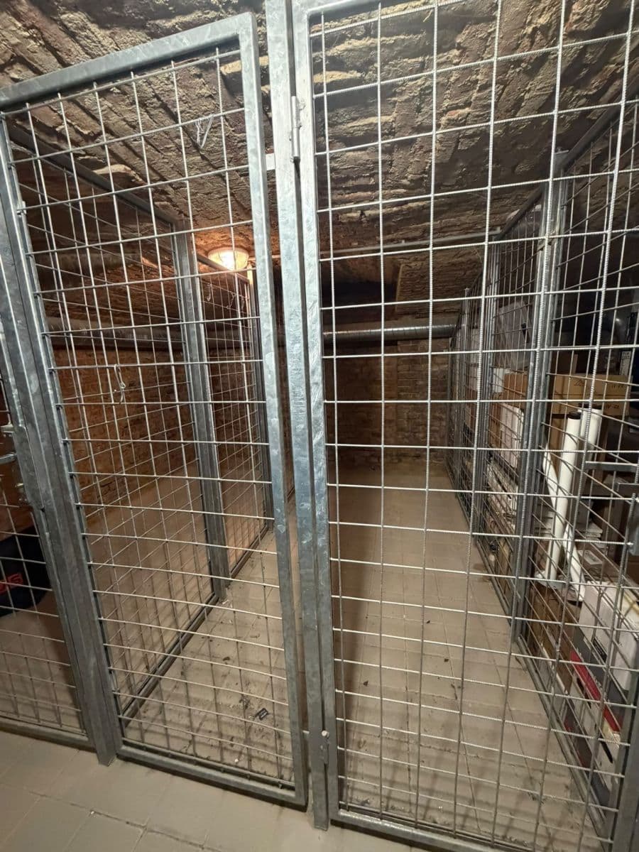 Prenájom nebytového priestoru 3 m², Dejvická, Praha, Praha Prenájom nebytového priestoru 3 m², Dejvická, Praha, Praha