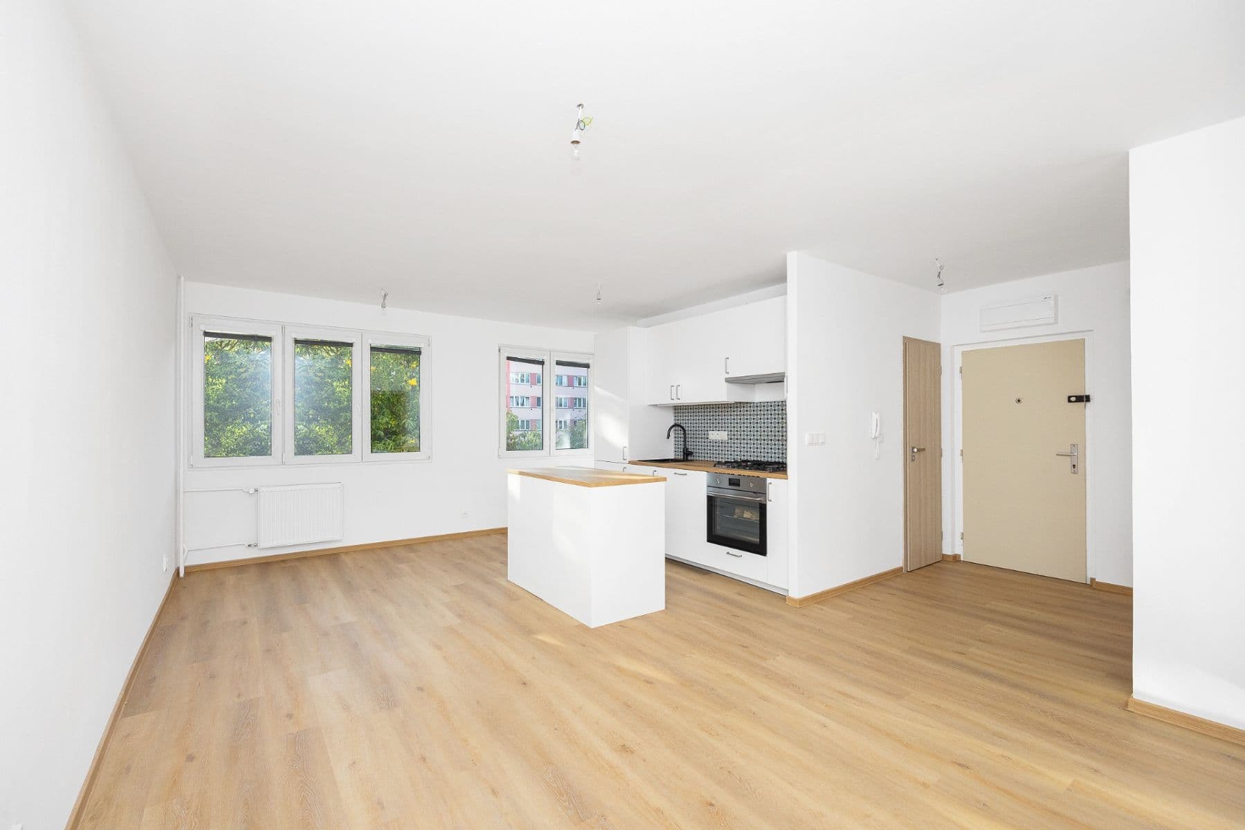 Predaj bytu 3-izbový 62 m², Ohrazenická, Pardubice, Pardubický kraj Predaj bytu 3-izbový 62 m², Ohrazenická, Pardubice, Pardubický kraj