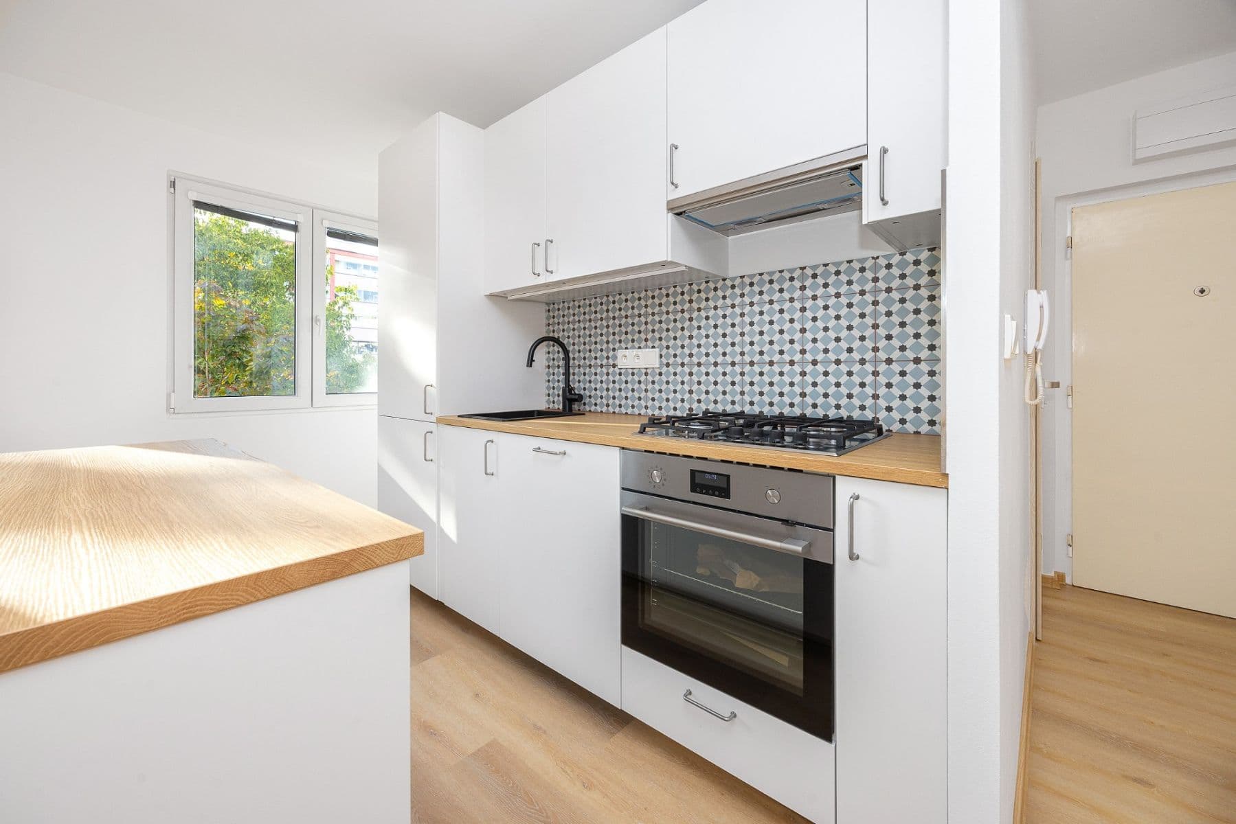 Predaj bytu 3-izbový 62 m², Ohrazenická, Pardubice, Pardubický kraj Predaj bytu 3-izbový 62 m², Ohrazenická, Pardubice, Pardubický kraj