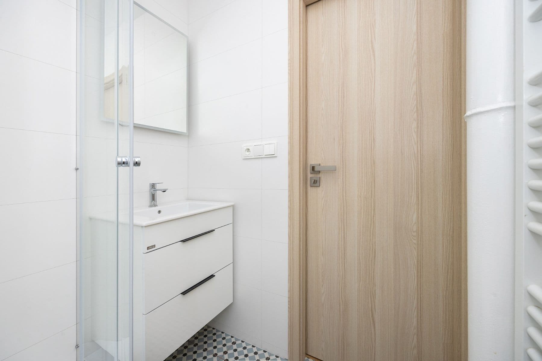 Predaj bytu 3-izbový 62 m², Ohrazenická, Pardubice, Pardubický kraj Predaj bytu 3-izbový 62 m², Ohrazenická, Pardubice, Pardubický kraj