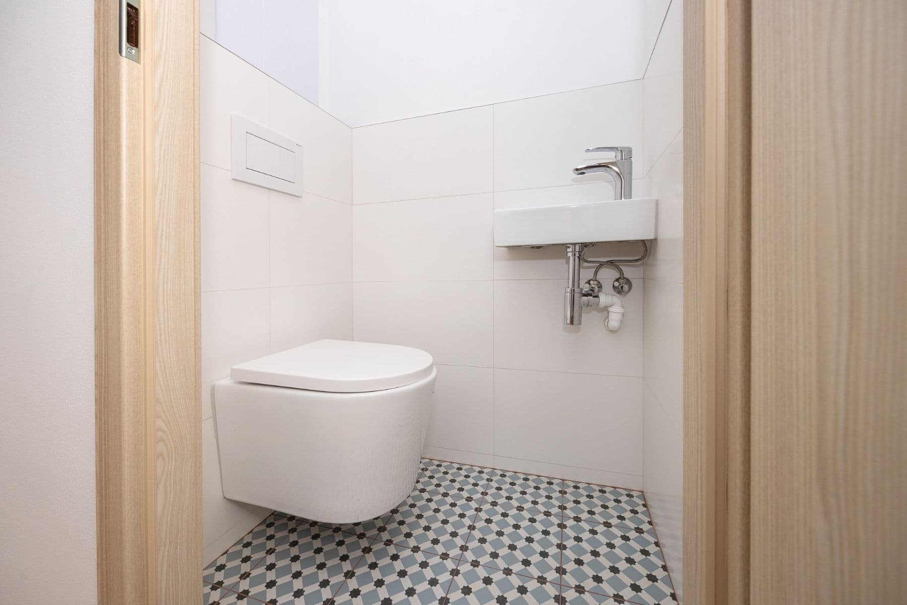 Predaj bytu 3-izbový 62 m², Ohrazenická, Pardubice, Pardubický kraj Predaj bytu 3-izbový 62 m², Ohrazenická, Pardubice, Pardubický kraj
