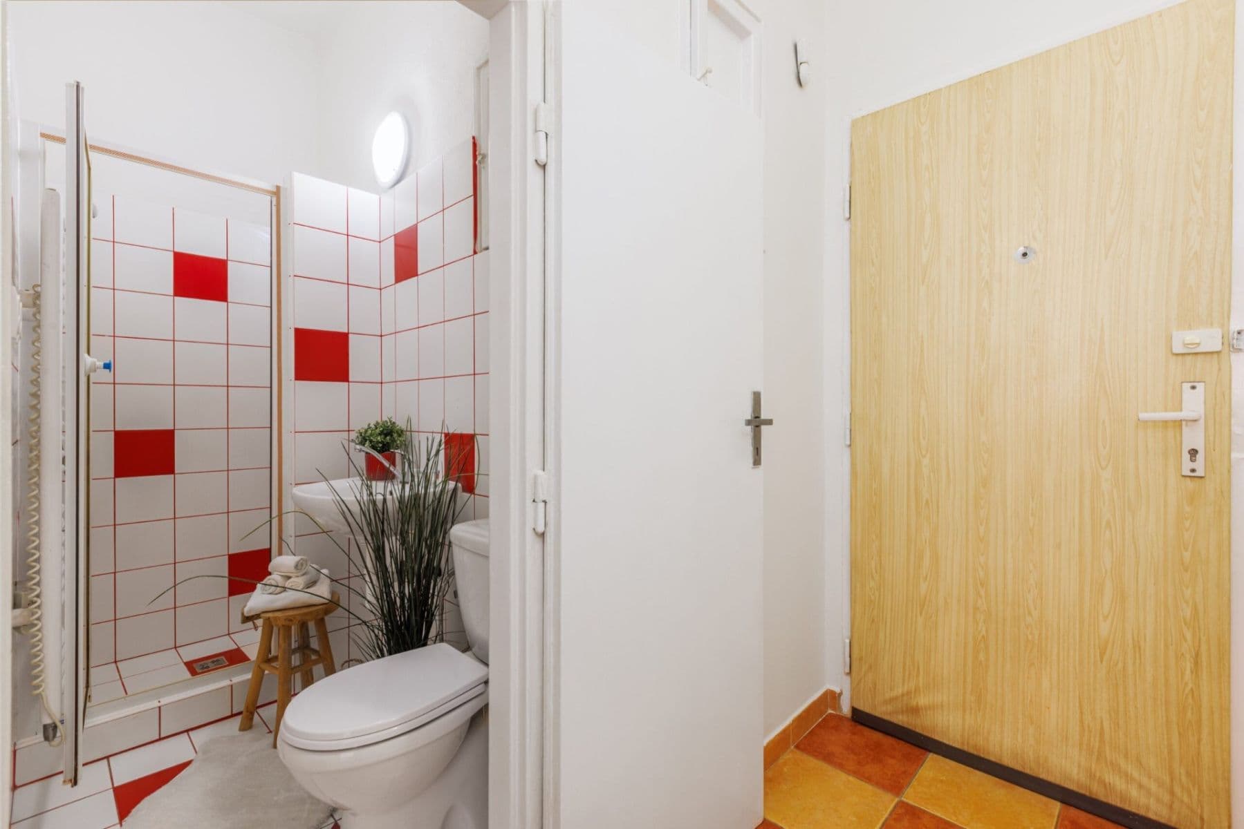 Prenájom bytu 1-izbový 27 m², Záběhlická, Praha, Praha Prenájom bytu 1-izbový 27 m², Záběhlická, Praha, Praha