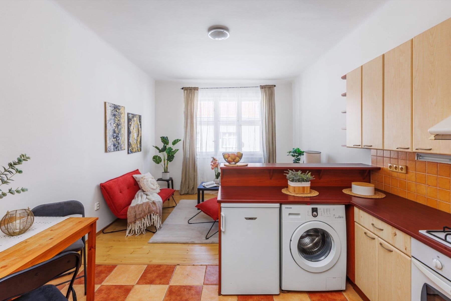 Prenájom bytu 1-izbový 27 m², Záběhlická, Praha, Praha Prenájom bytu 1-izbový 27 m², Záběhlická, Praha, Praha