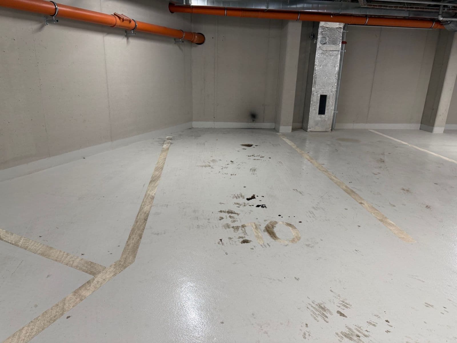 Prenájom garáže 16 m², Krymská, Praha, Praha Prenájom garáže 16 m², Krymská, Praha, Praha