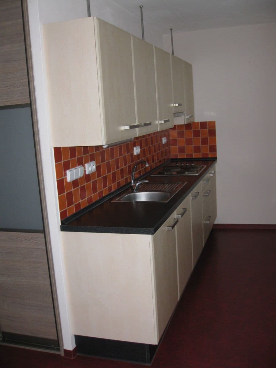 Prenájom bytu 1-izbový 27 m², Vitry, Kladno, Středočeský kraj Prenájom bytu 1-izbový 27 m², Vitry, Kladno, Středočeský kraj