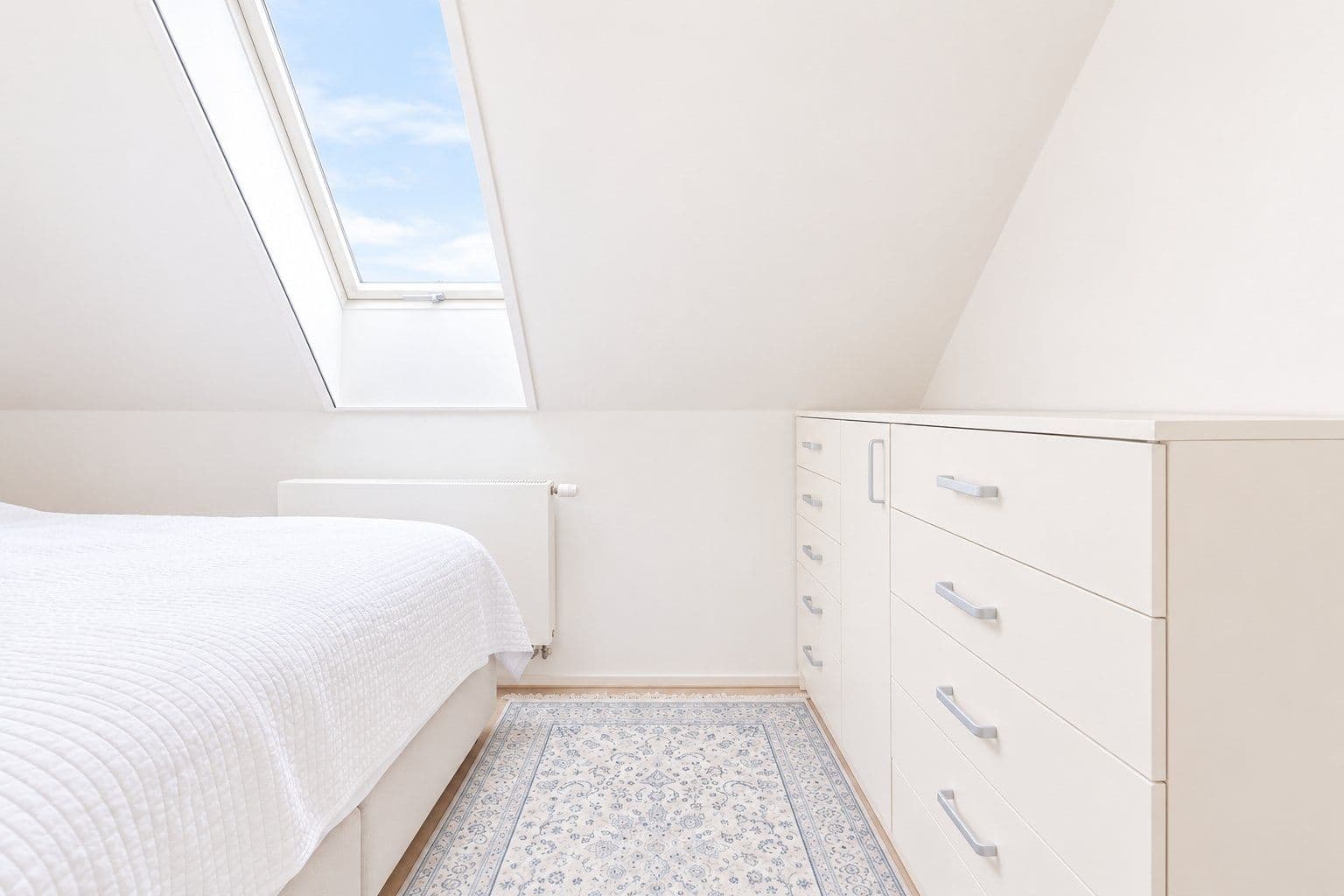 Prenájom bytu 4-izbový 93 m², Urxova, Praha, Praha Prenájom bytu 4-izbový 93 m², Urxova, Praha, Praha