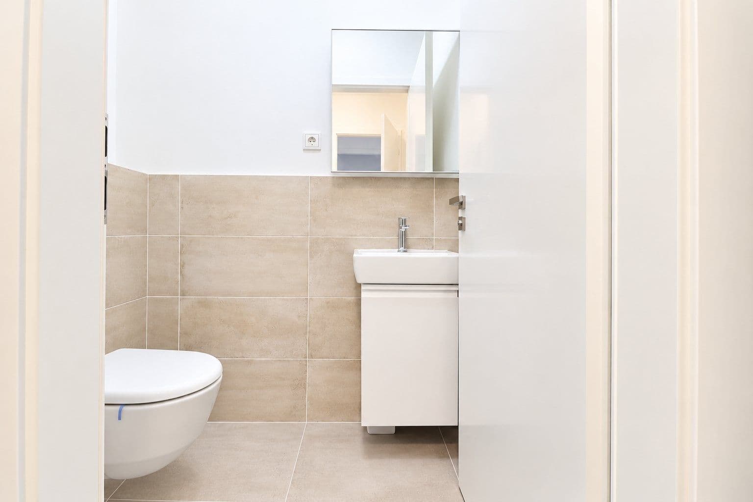 Prenájom bytu 4-izbový 93 m², Urxova, Praha, Praha Prenájom bytu 4-izbový 93 m², Urxova, Praha, Praha