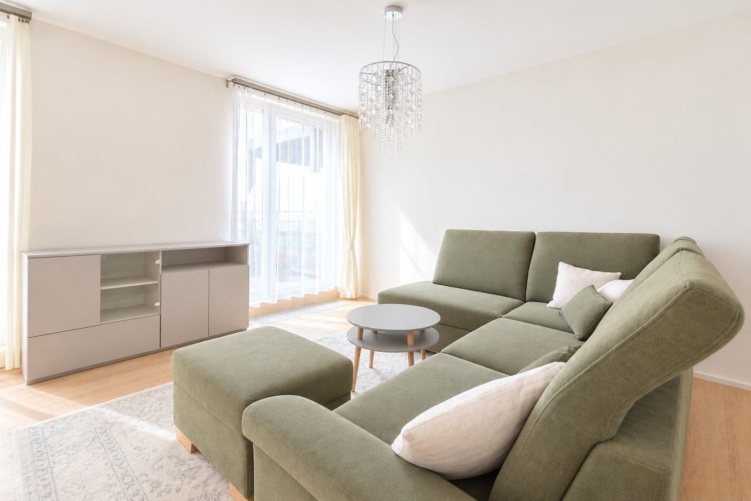 Prenájom bytu 4-izbový 93 m², Urxova, Praha, Praha Prenájom bytu 4-izbový 93 m², Urxova, Praha, Praha