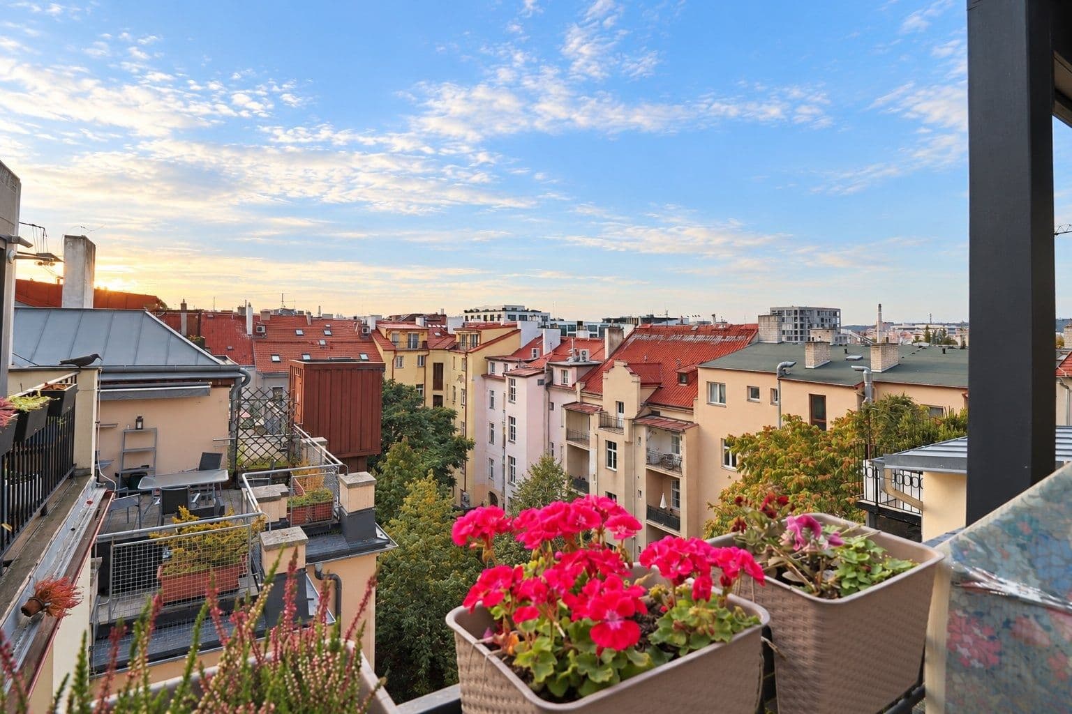 Prenájom bytu 4-izbový 93 m², Urxova, Praha, Praha Prenájom bytu 4-izbový 93 m², Urxova, Praha, Praha