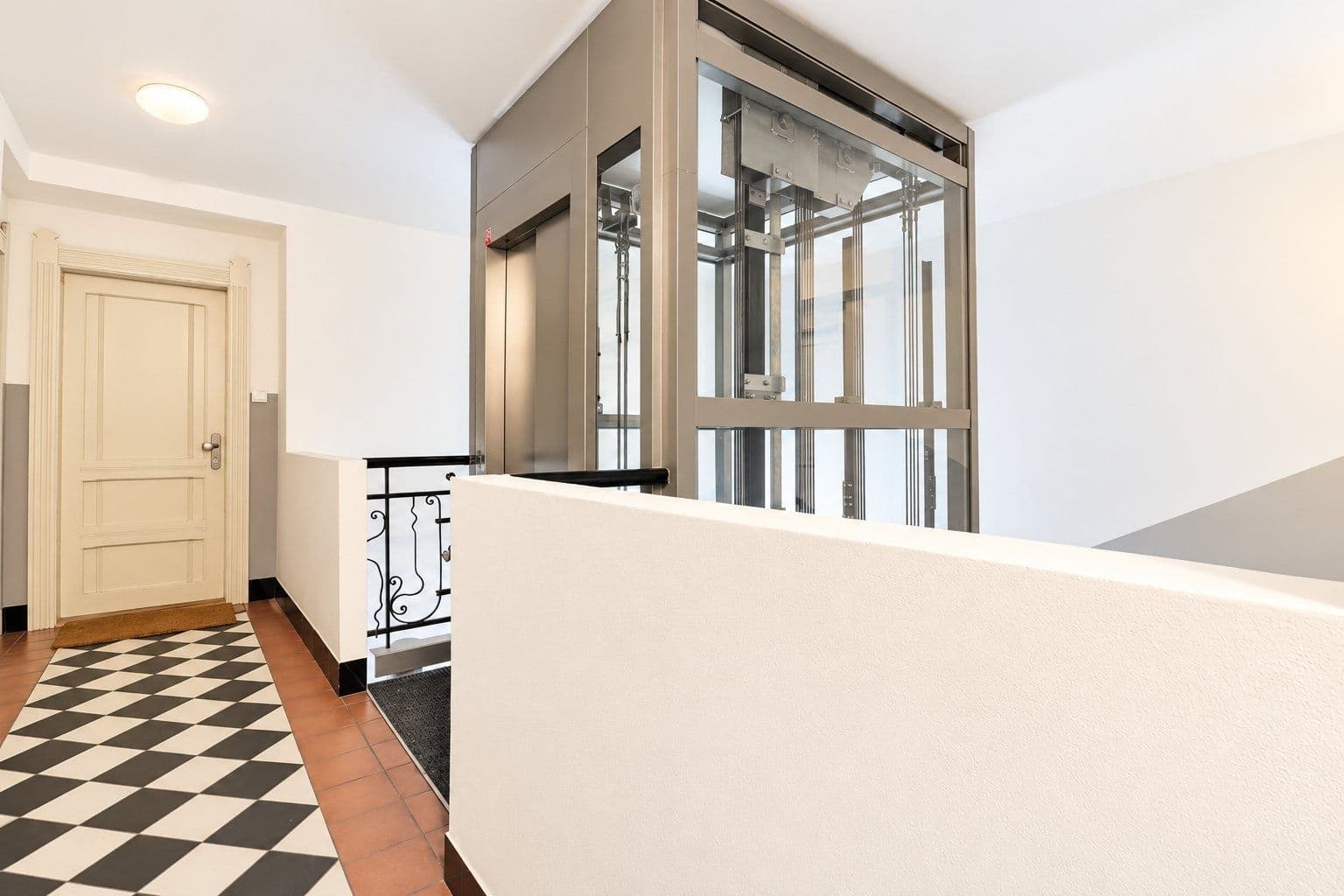 Prenájom bytu 4-izbový 93 m², Urxova, Praha, Praha Prenájom bytu 4-izbový 93 m², Urxova, Praha, Praha
