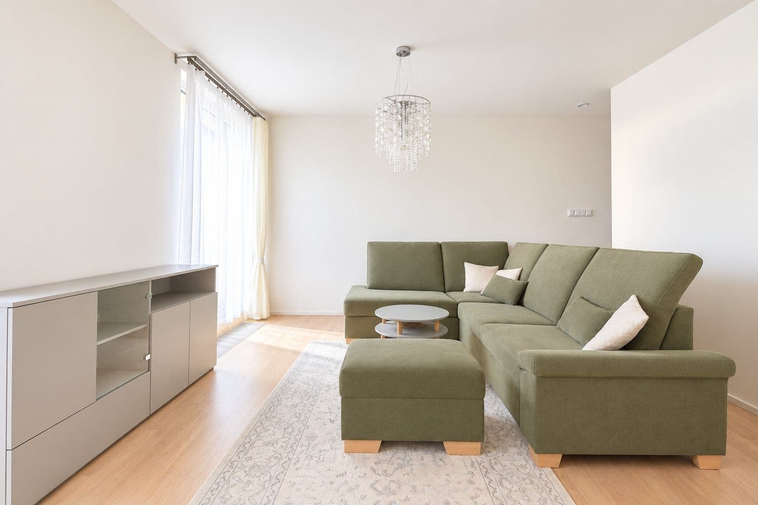 Prenájom bytu 4-izbový 93 m², Urxova, Praha, Praha Prenájom bytu 4-izbový 93 m², Urxova, Praha, Praha