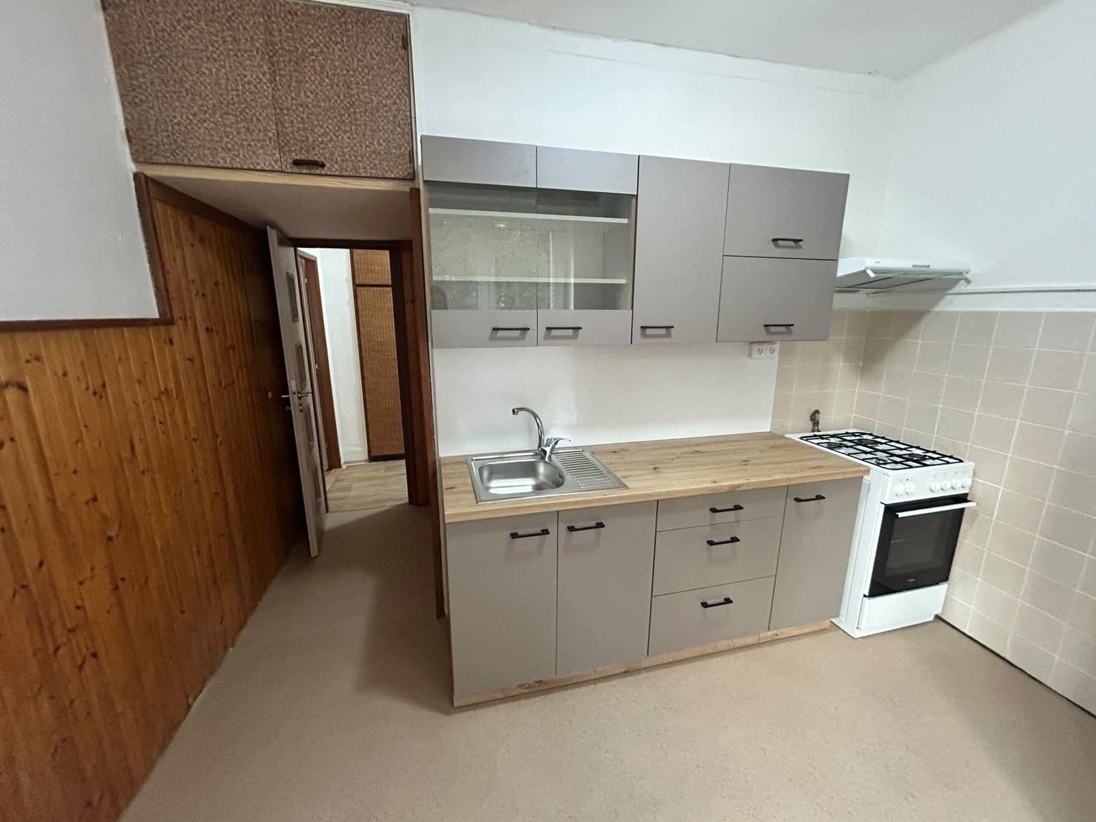 Prenájom bytu 2-izbový 52 m², Malovická, Praha, Praha Prenájom bytu 2-izbový 52 m², Malovická, Praha, Praha