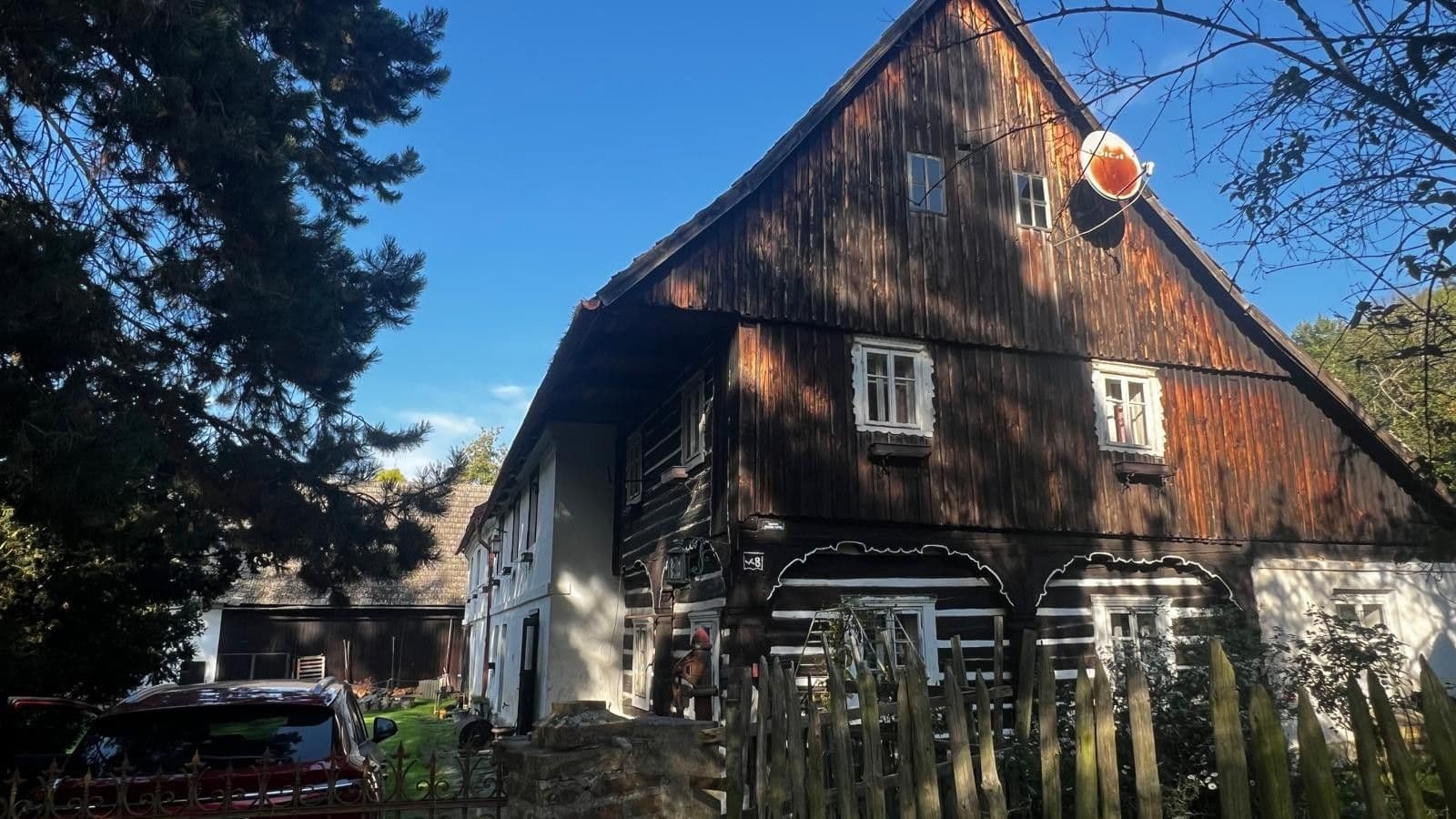 Predaj rekreačného objektu 350 m², pozemok 2.497 m², Úštěk, Ústecký kraj Predaj rekreačného objektu 350 m², pozemok 2.497 m², Úštěk, Ústecký kraj