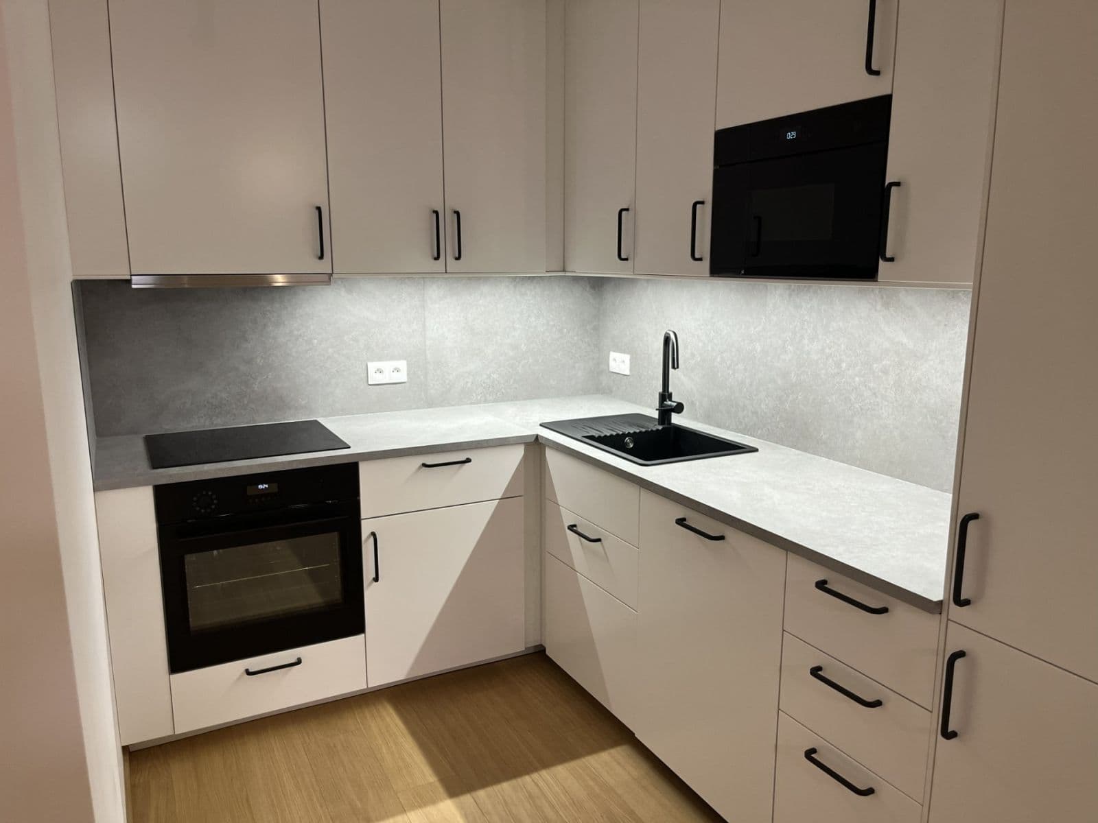 Prenájom bytu 2-izbový 53 m², Za Pískovnou, Praha, Praha Prenájom bytu 2-izbový 53 m², Za Pískovnou, Praha, Praha
