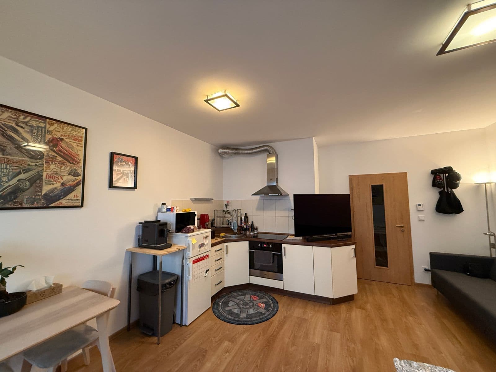 Prenájom bytu 1-izbový 41 m², Počernická, Praha, Praha Prenájom bytu 1-izbový 41 m², Počernická, Praha, Praha