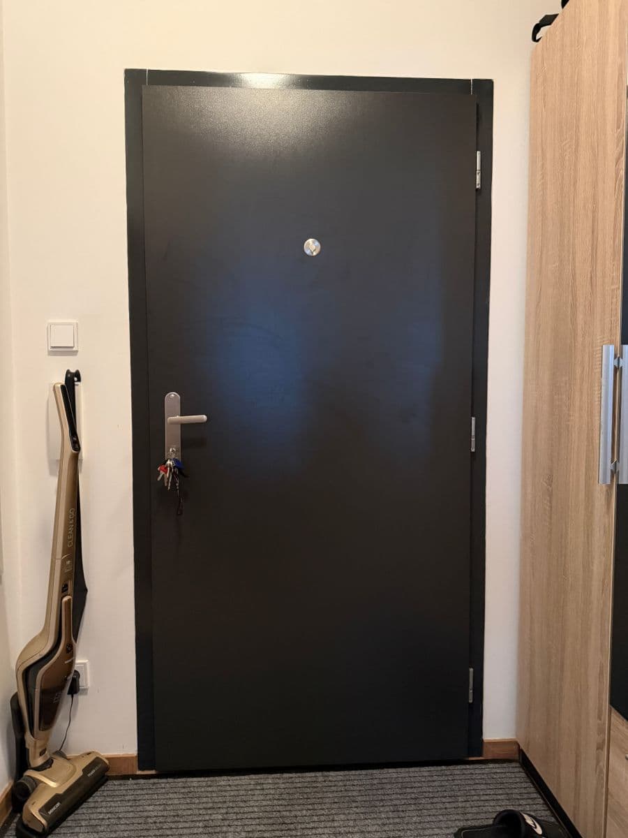 Prenájom bytu 1-izbový 41 m², Počernická, Praha, Praha Prenájom bytu 1-izbový 41 m², Počernická, Praha, Praha