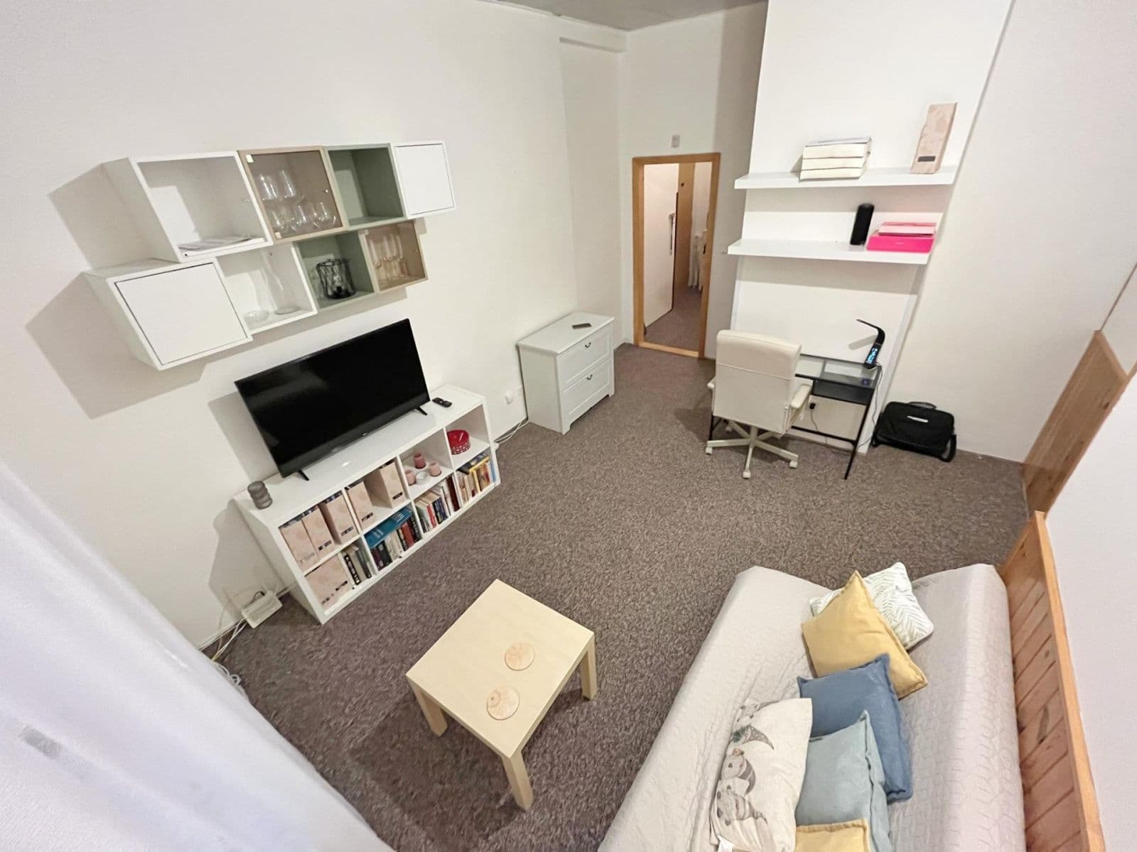 Prenájom bytu 1-izbový 38 m², Garážní, Ostrava, Moravskoslezský kraj Prenájom bytu 1-izbový 38 m², Garážní, Ostrava, Moravskoslezský kraj