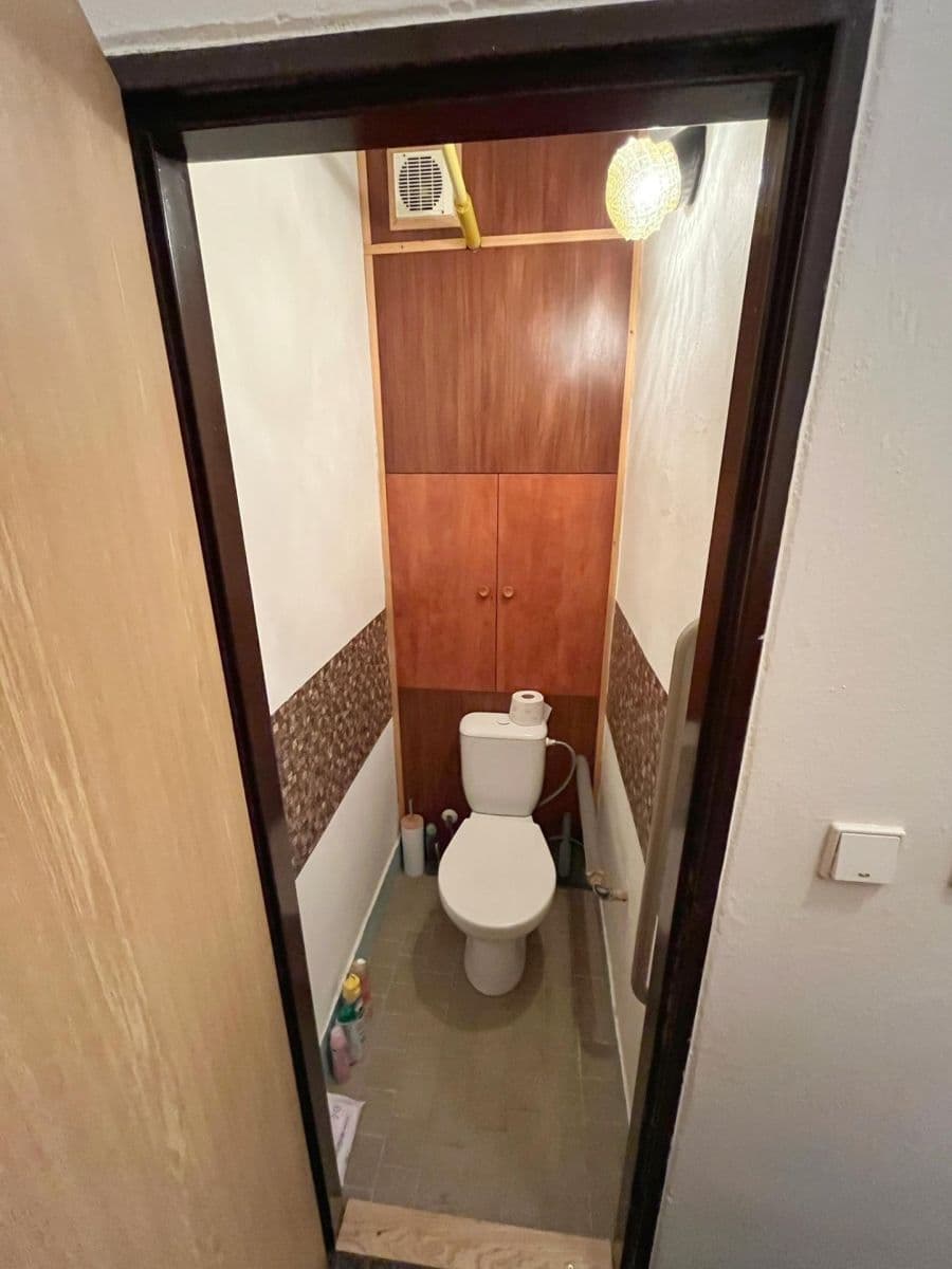Prenájom bytu 1-izbový 38 m², Garážní, Ostrava, Moravskoslezský kraj Prenájom bytu 1-izbový 38 m², Garážní, Ostrava, Moravskoslezský kraj