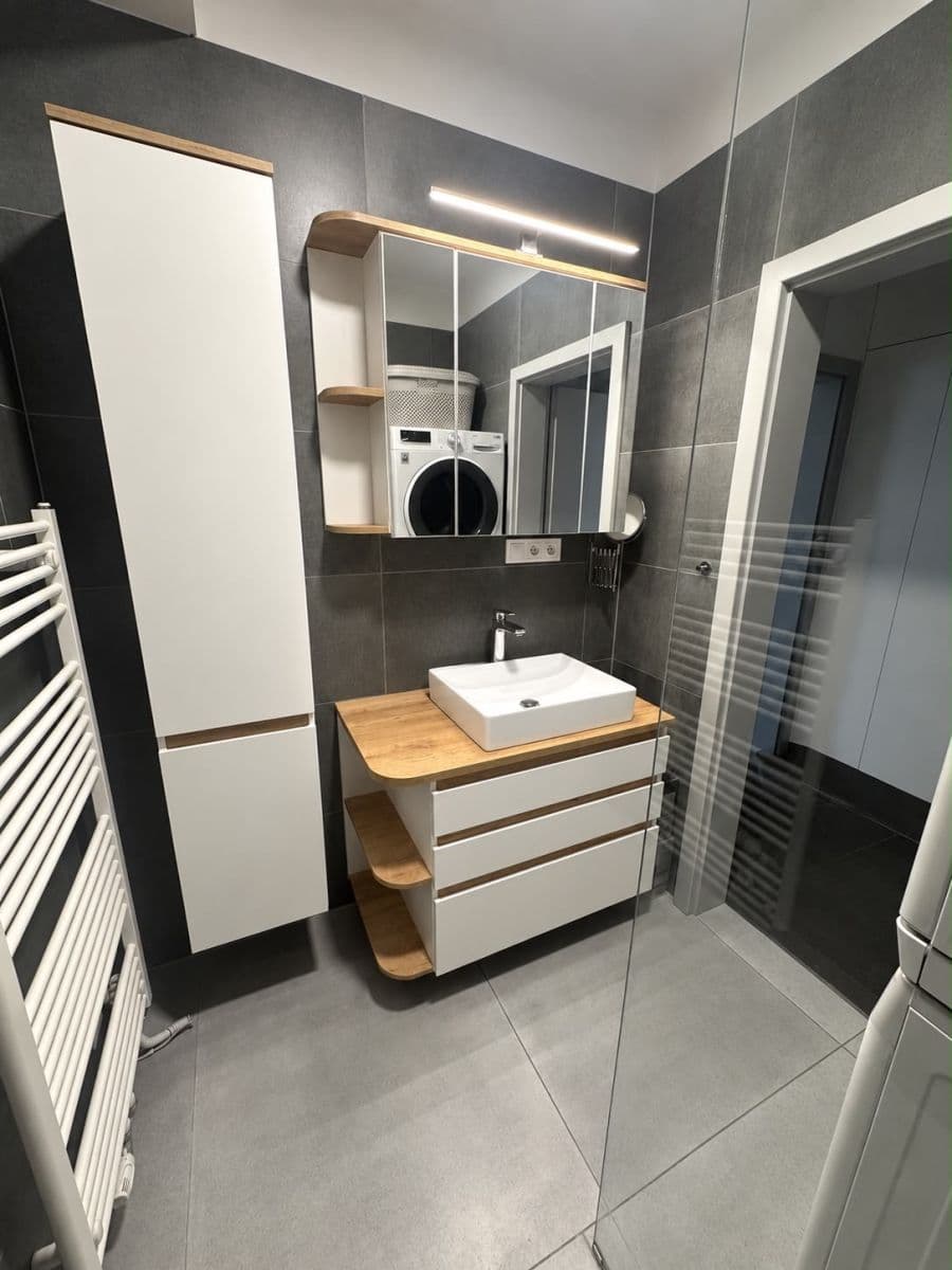 Predaj bytu 1-izbový 38 m², Tovární, Olomouc, Olomoucký kraj Predaj bytu 1-izbový 38 m², Tovární, Olomouc, Olomoucký kraj