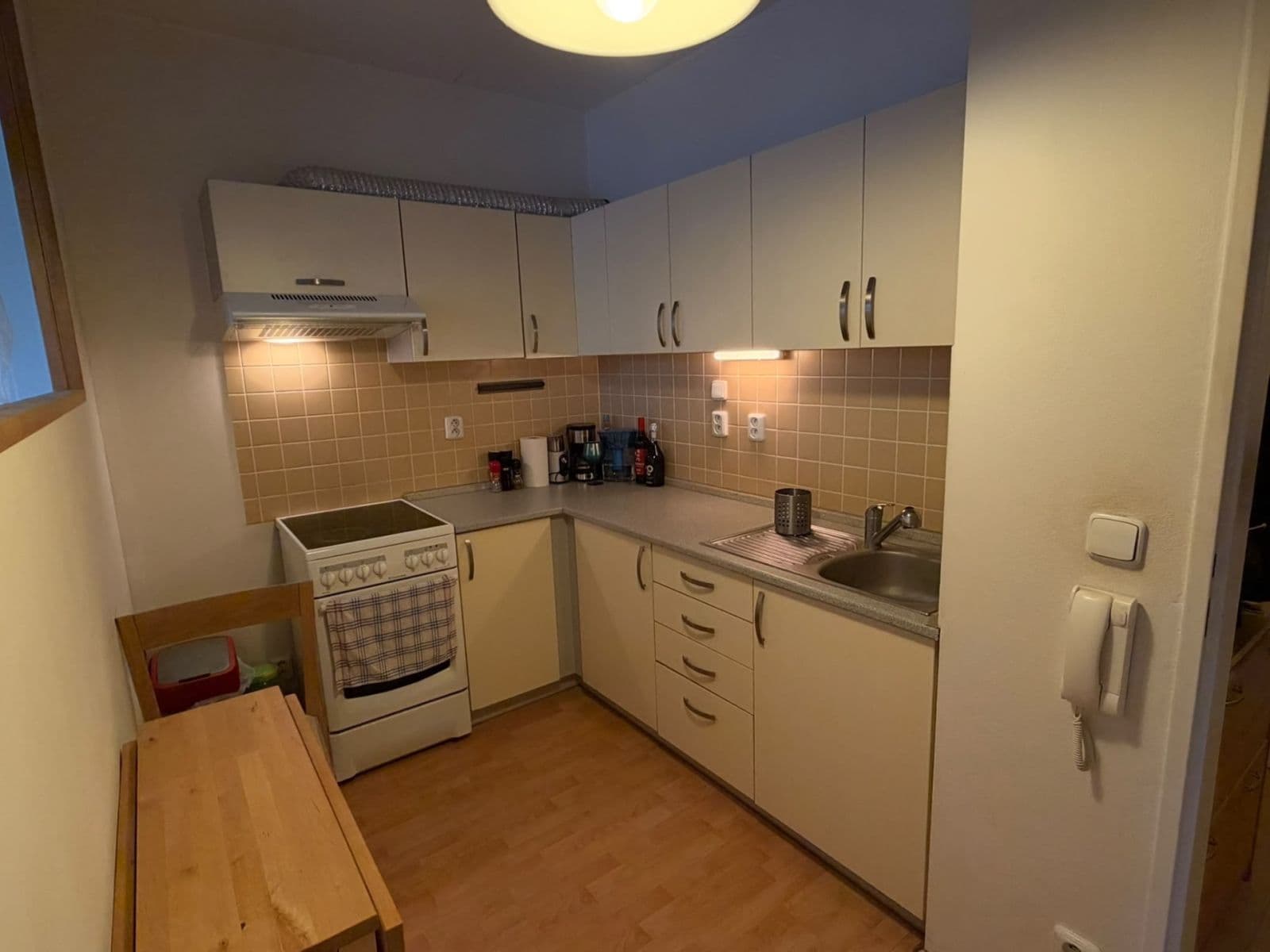 Prenájom bytu 1-izbový 33 m², B. Němcové, Hostivice, Středočeský kraj Prenájom bytu 1-izbový 33 m², B. Němcové, Hostivice, Středočeský kraj