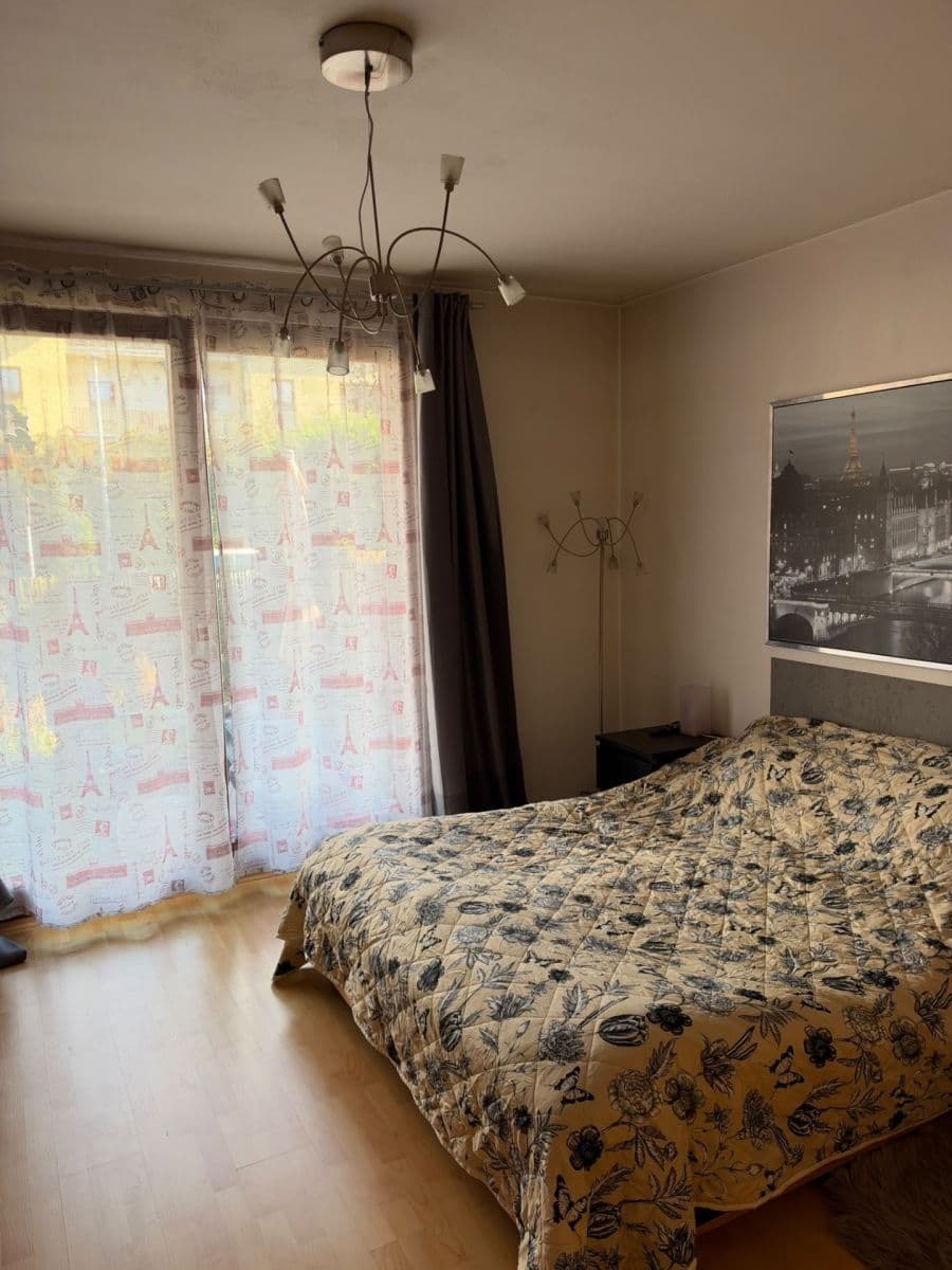 Prenájom bytu 1-izbový 33 m², B. Němcové, Hostivice, Středočeský kraj Prenájom bytu 1-izbový 33 m², B. Němcové, Hostivice, Středočeský kraj