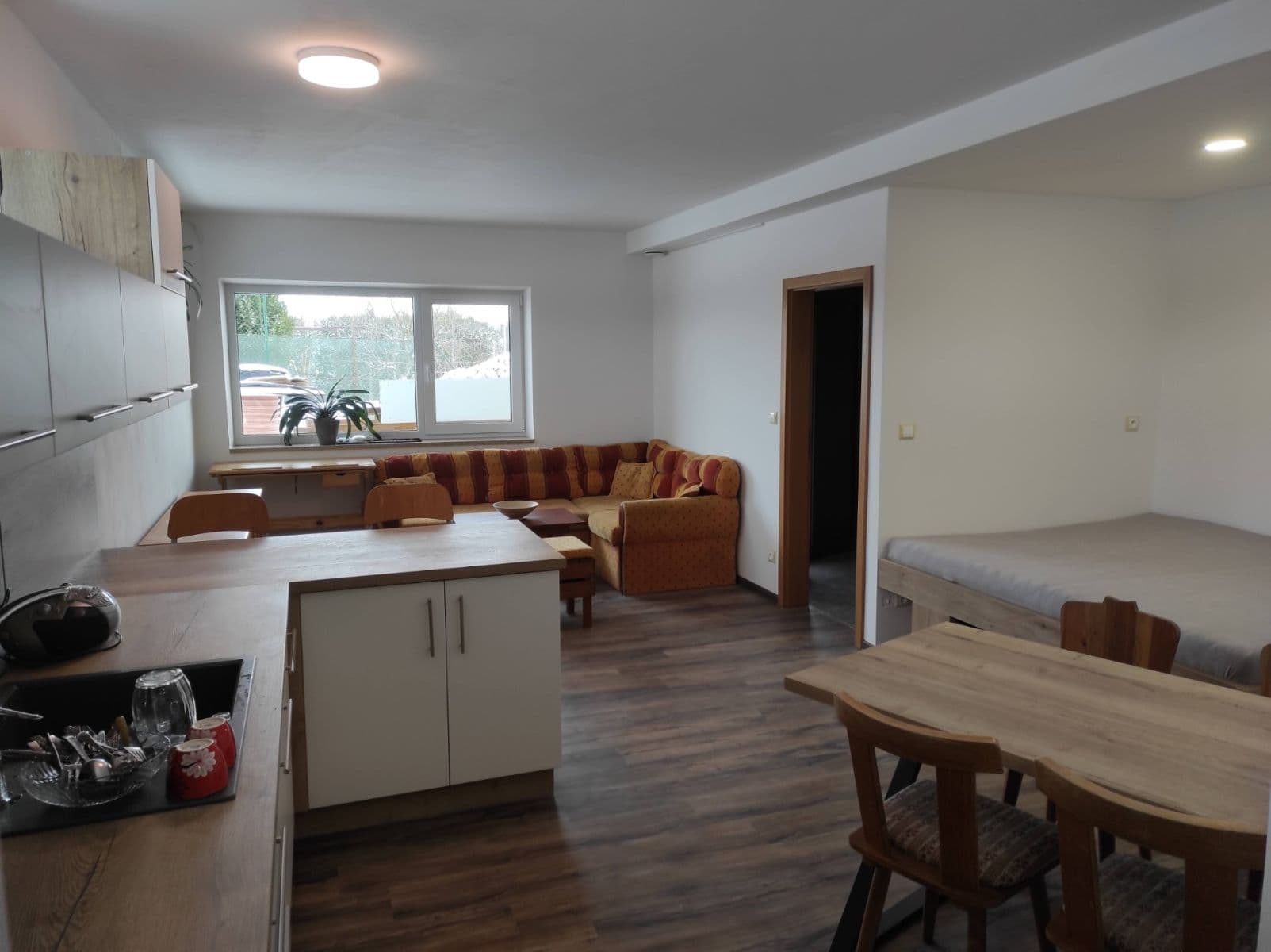 Prenájom bytu 1-izbový 38 m², Podkomorská, Brno, Jihomoravský kraj Prenájom bytu 1-izbový 38 m², Podkomorská, Brno, Jihomoravský kraj