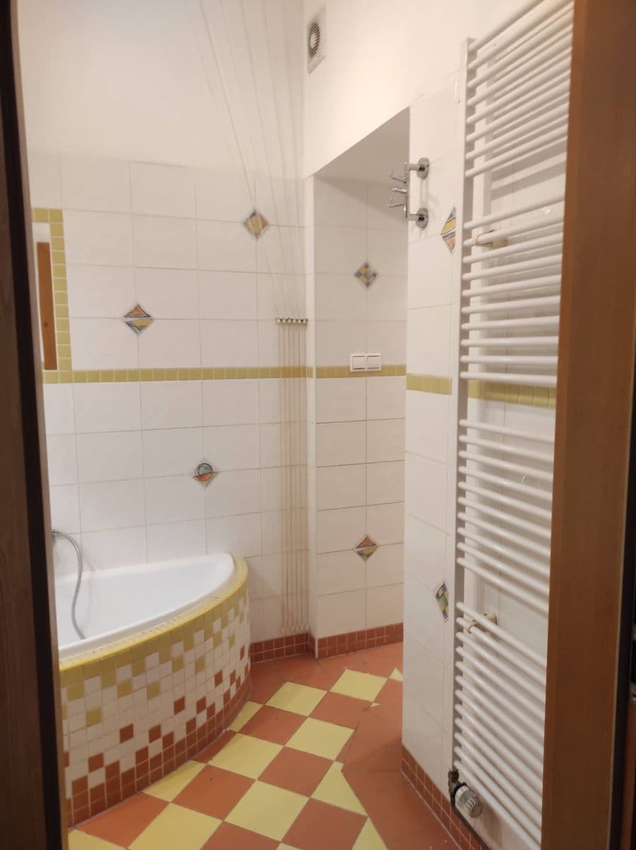 Prenájom bytu 5-izbový 111 m², Štefánikova, Brno, Jihomoravský kraj Prenájom bytu 5-izbový 111 m², Štefánikova, Brno, Jihomoravský kraj